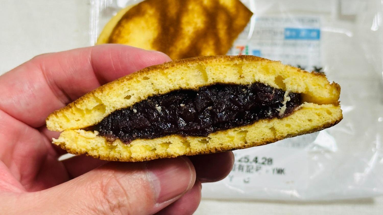売れ筋がひ贈り物！ セブンイレブン】ふわっ もちっ のどら焼きが159円で登場【新 アクセサリー