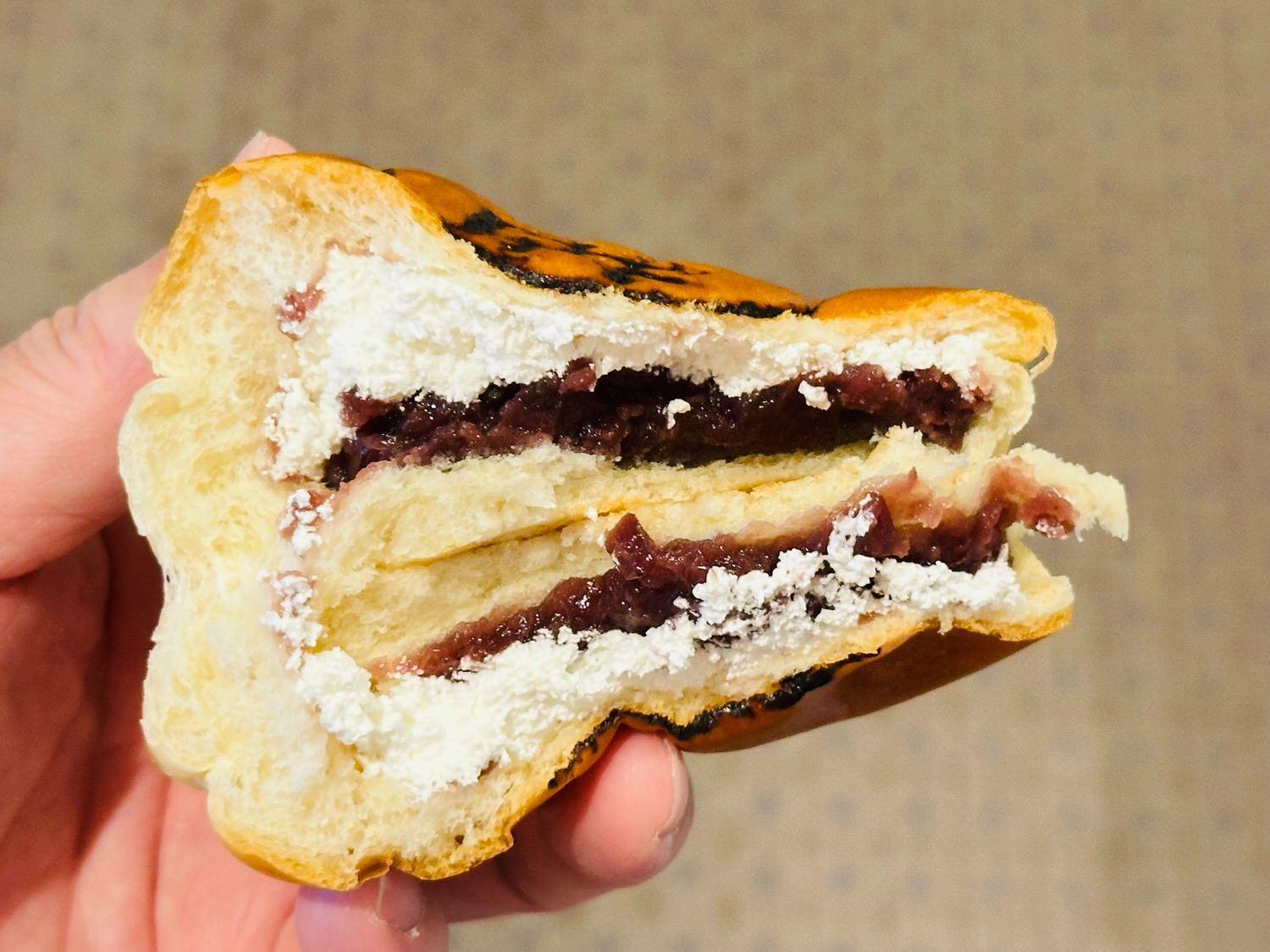 デイリーヤマザキには焼印入りの地域限定ご当地あんぱんがあった