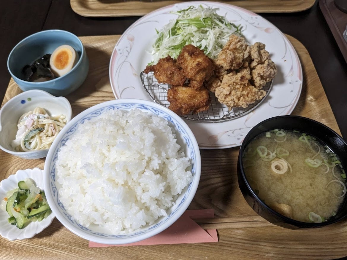 定食処あいたの唐揚げ定食