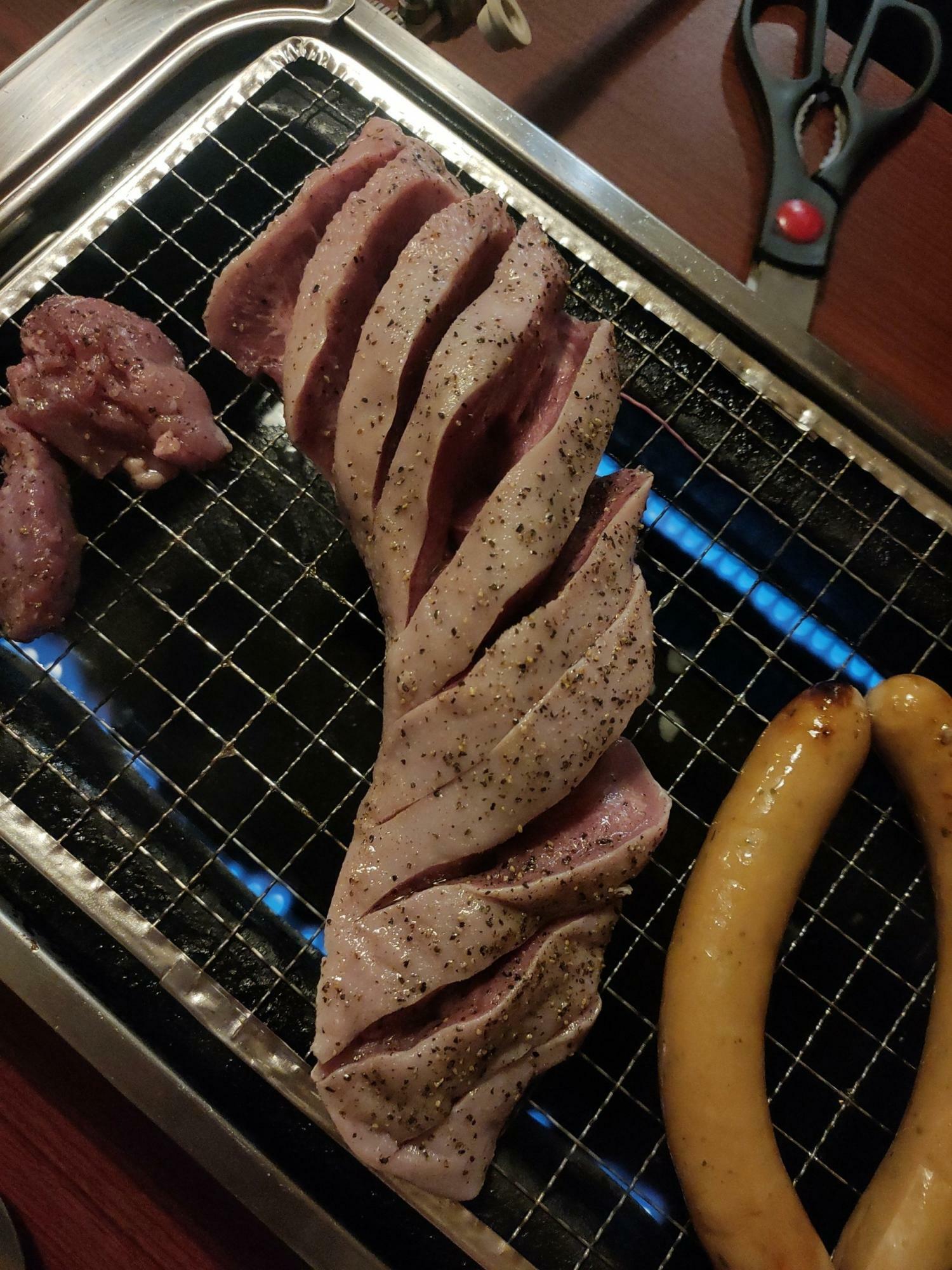 米沢市中央にある「ホルモン肉五郎」一本タン