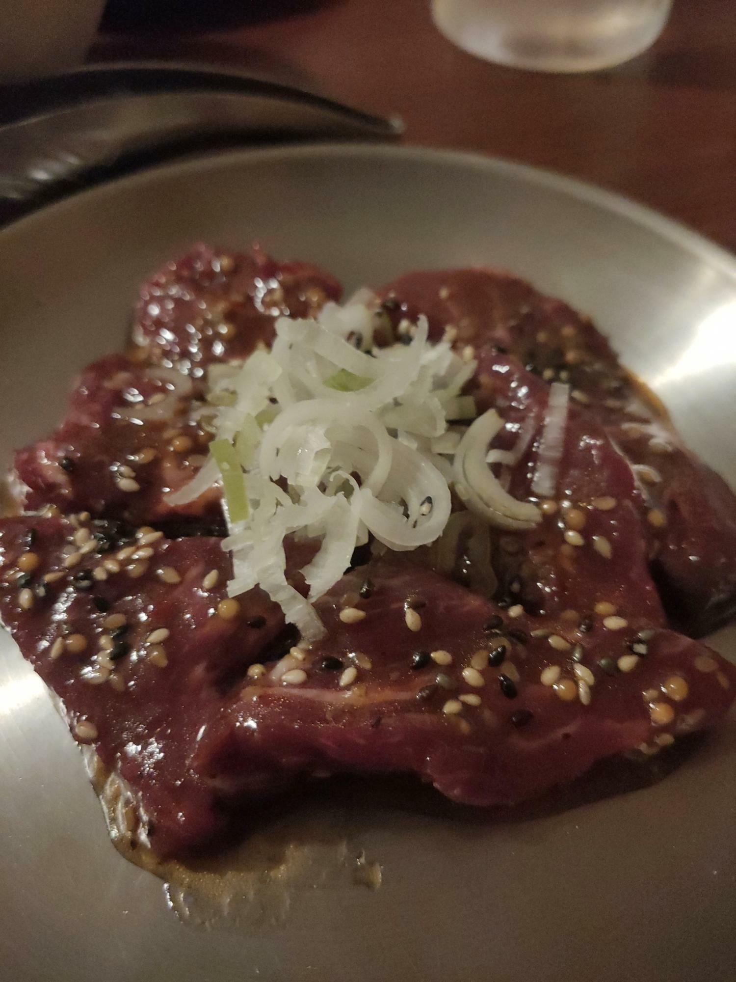 米沢市中央にある「ホルモン肉五郎」牛赤身肉