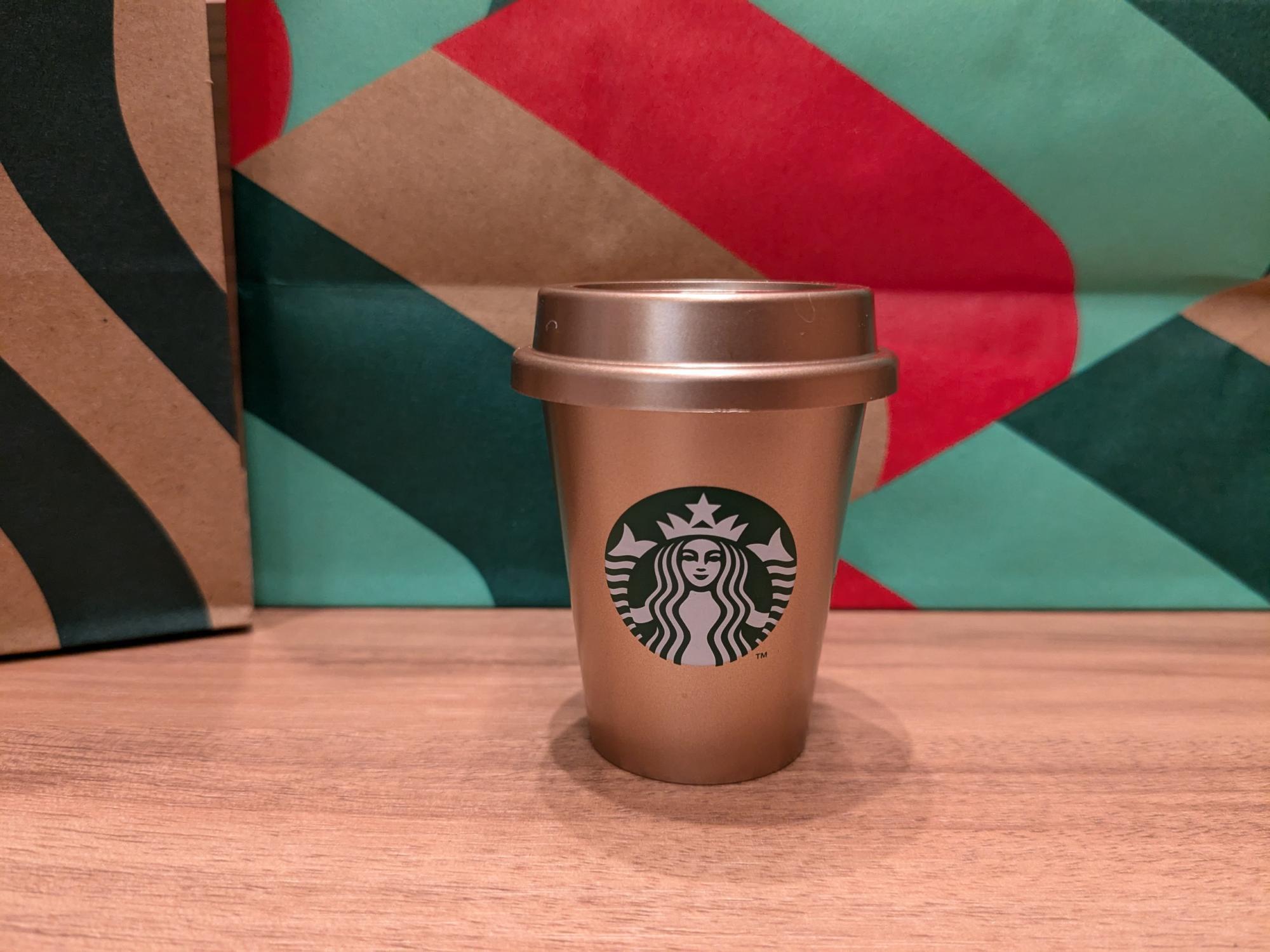 お得な700円チケット付き!スタバ新作の爆売れ「ゴールドのミニ お得な700円チケット付き!スタバ新作の爆売れ「ゴールドのミニ