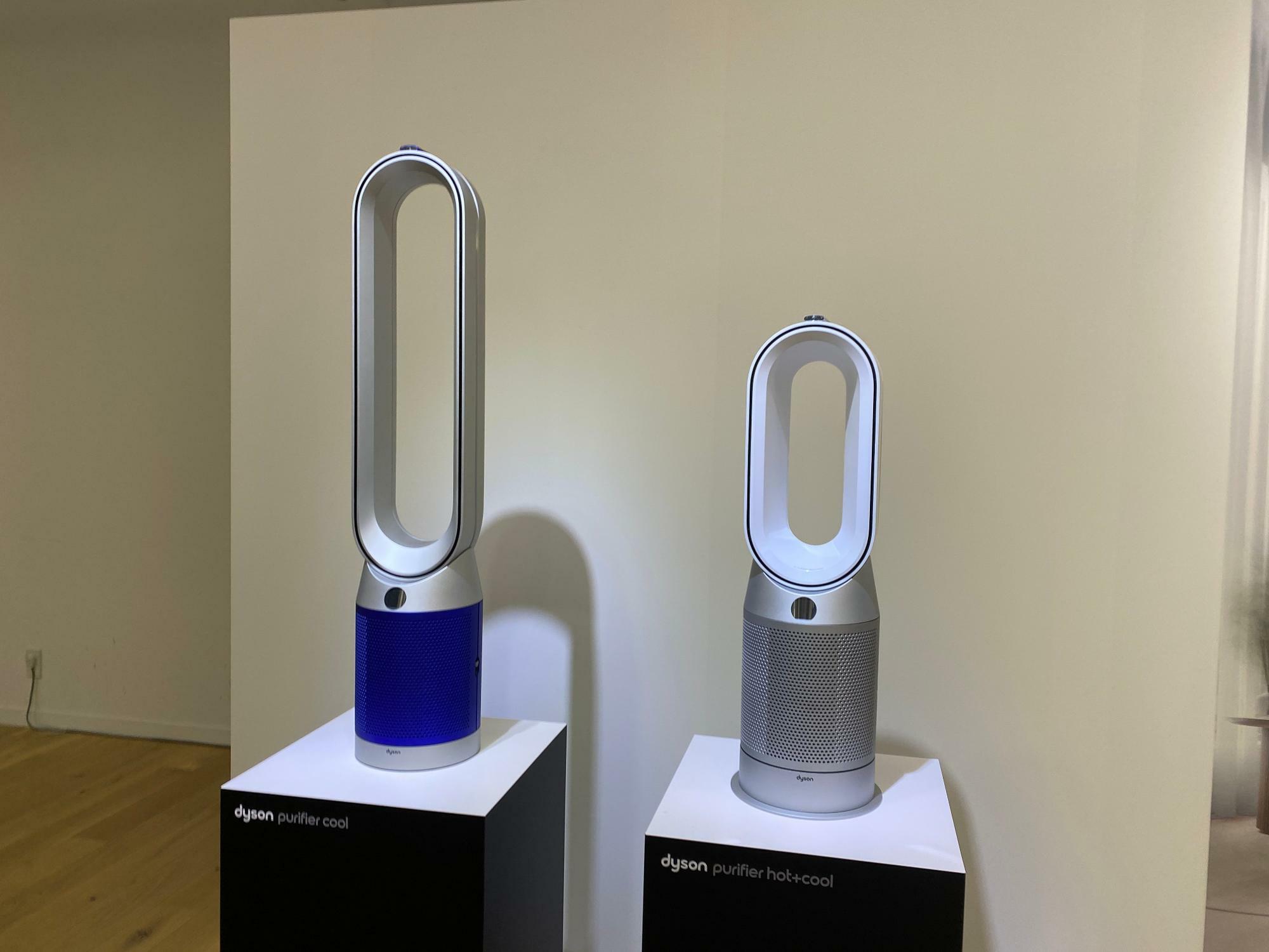 左が『Dyson Purifier Hot+Cool 空気清浄ファンヒーター』、右が『Dyson Purifier Cool 空気清浄ファン』