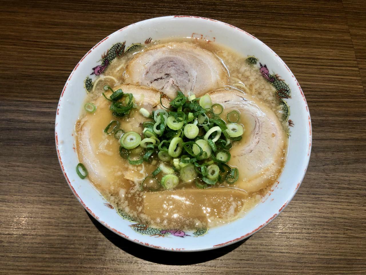 ラーメン 並 900円