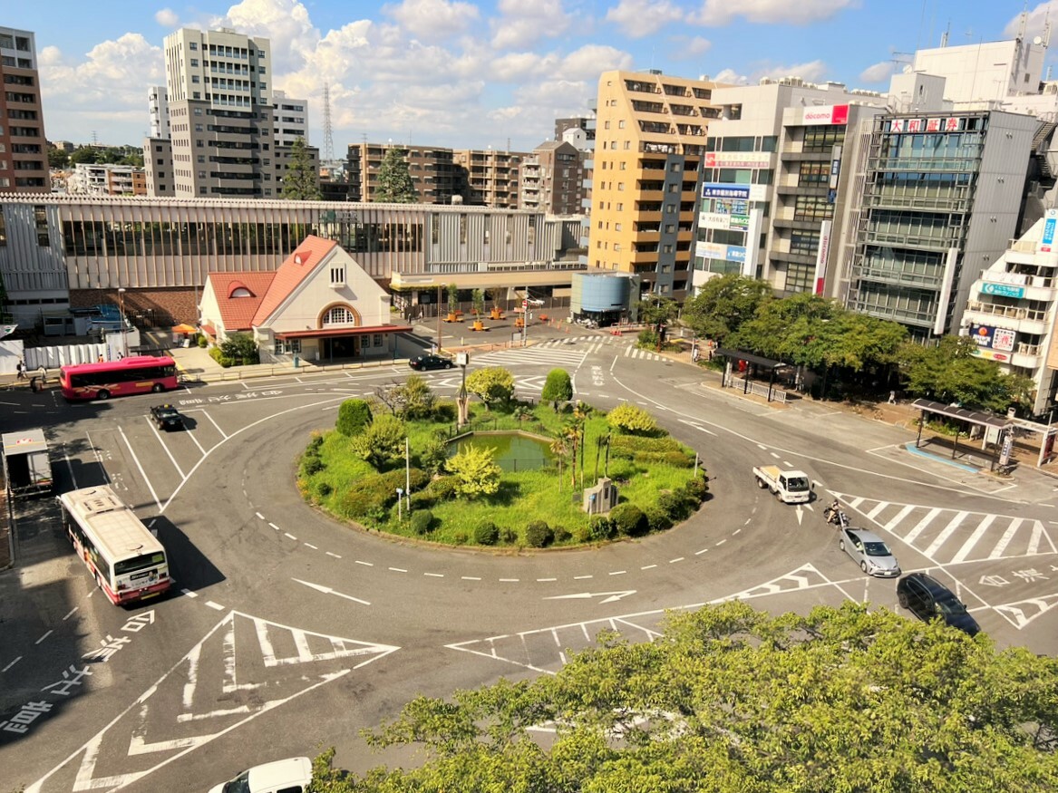 くにたち七不思議？近くて遠い国立駅南口ロータリーの謎に迫る！「円形公園はじまり物語」（国立市）（国立はぴすぽ） - エキスパート -  Yahoo!ニュース