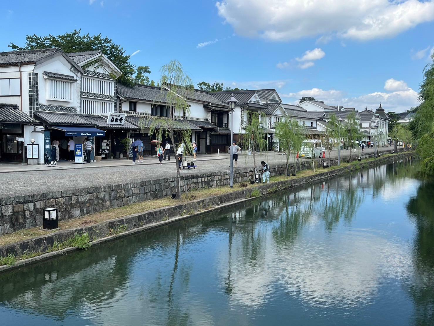 2024年9月18日撮影。倉敷川にあかりを設置していました