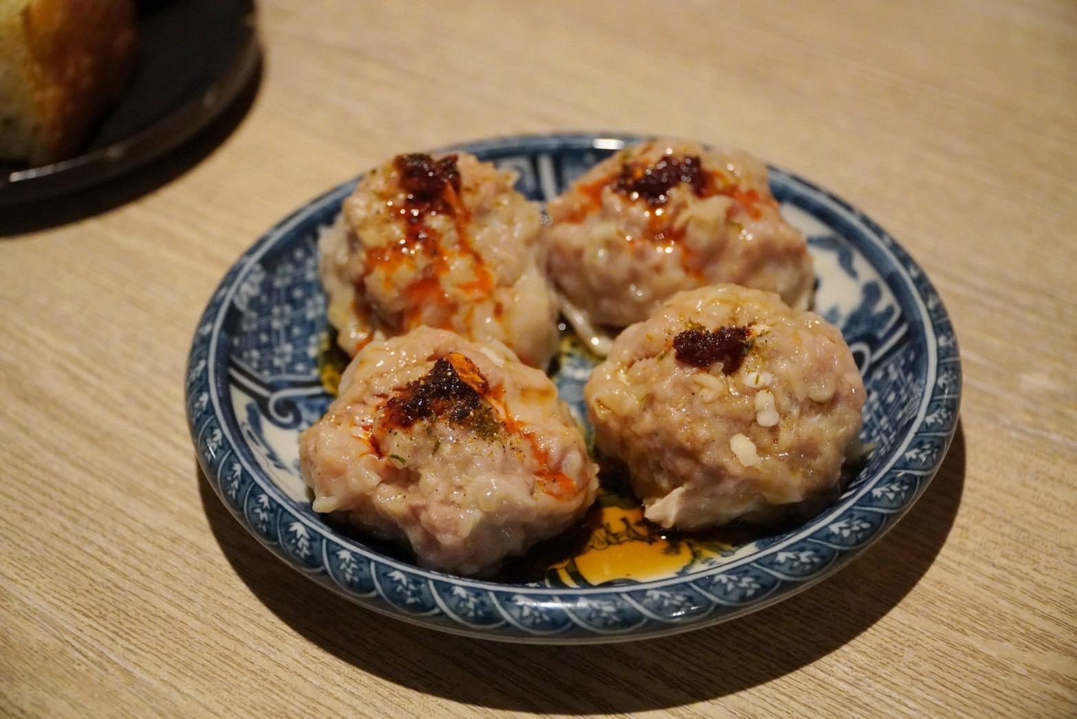 粗びき肉の麻辣シウマイ　税込700円