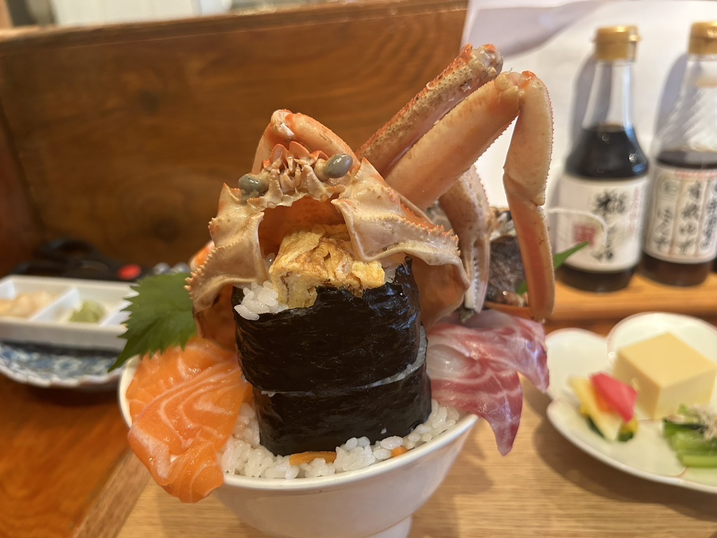 福岡市中央区】こんな海鮮丼見たことがない!驚愕コスパ海鮮 福岡市中央区】こんな海鮮丼見たことがない!驚愕コスパ海鮮