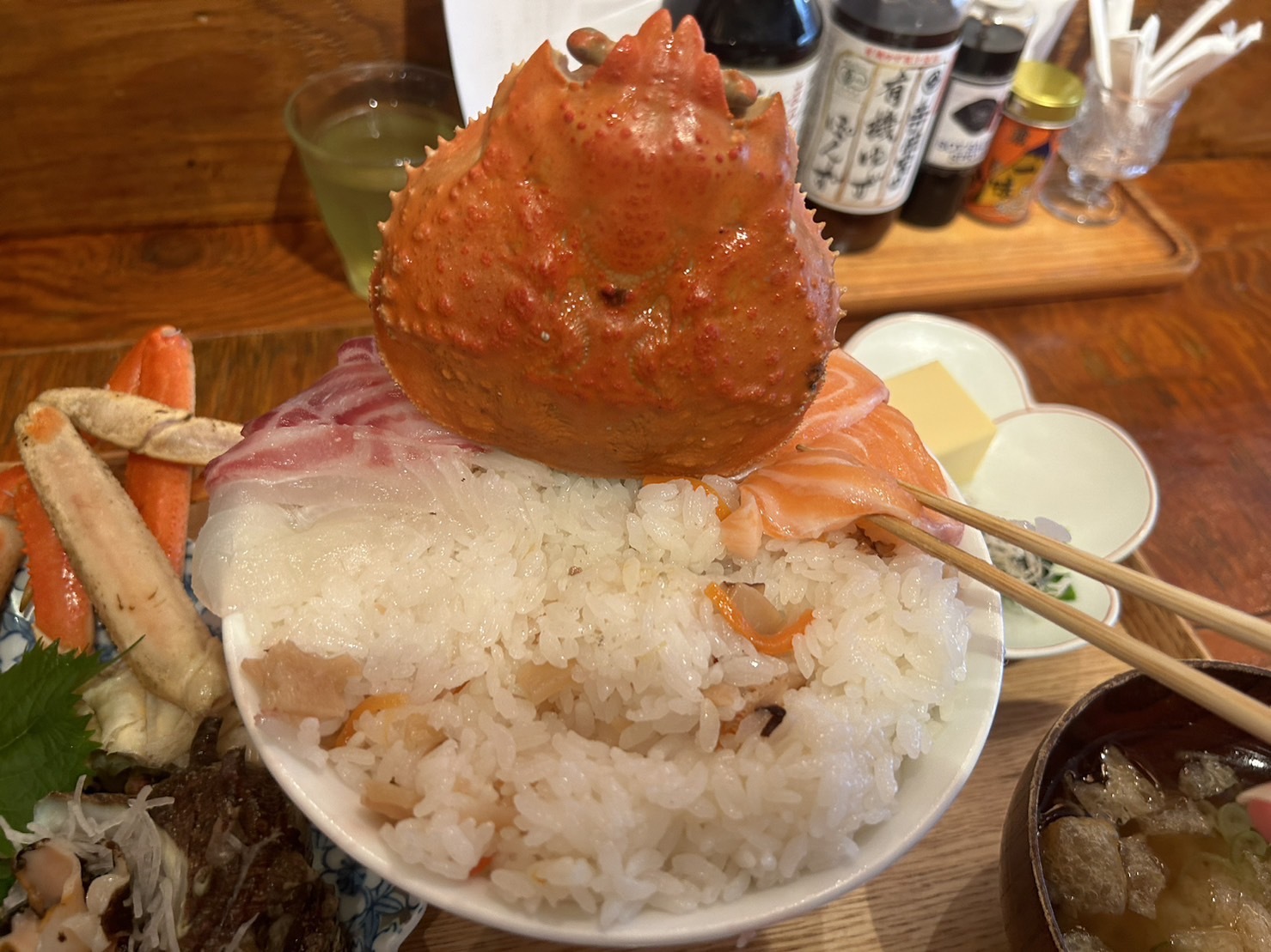 福岡市中央区】こんな海鮮丼見たことがない!驚愕コスパ海鮮 福岡市中央区】こんな海鮮丼見たことがない!驚愕コスパ海鮮
