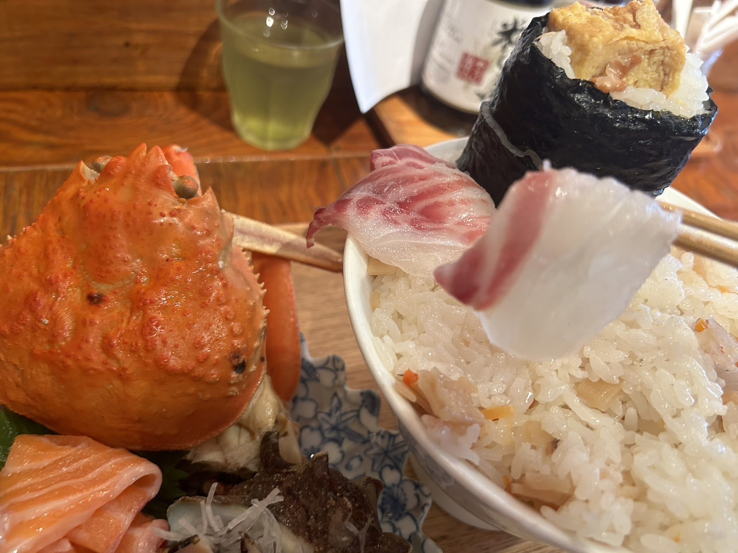 福岡市中央区】こんな海鮮丼見たことがない!驚愕コスパ海鮮 福岡市中央区】こんな海鮮丼見たことがない!驚愕コスパ海鮮