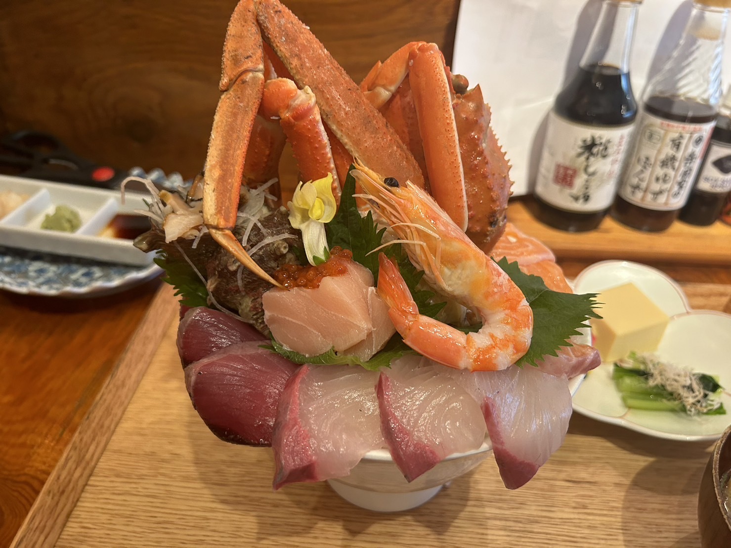 福岡市中央区】こんな海鮮丼見たことがない!驚愕コスパ海鮮 福岡市中央区】こんな海鮮丼見たことがない!驚愕コスパ海鮮