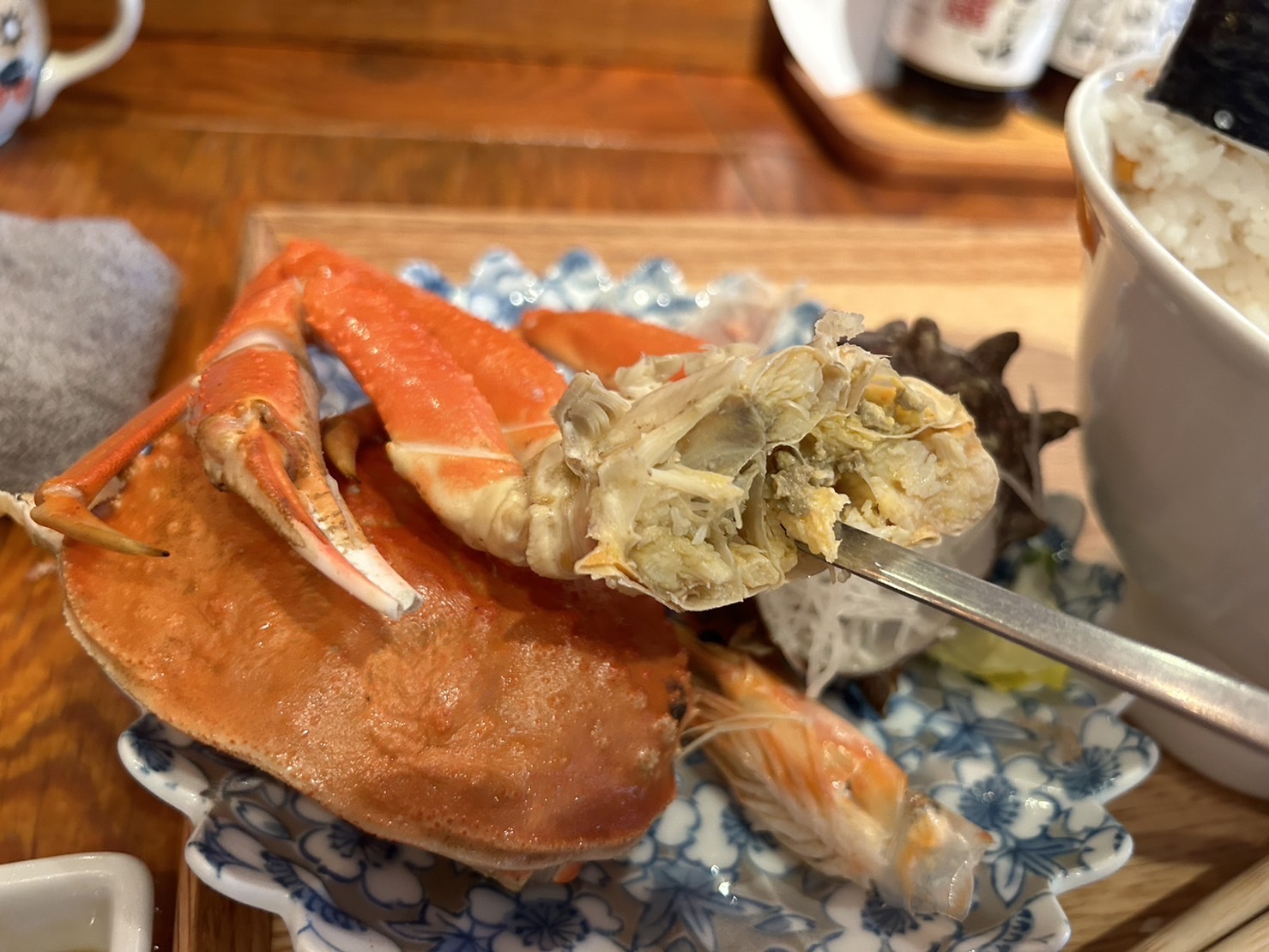 福岡市中央区】こんな海鮮丼見たことがない!驚愕コスパ海鮮 福岡市中央区】こんな海鮮丼見たことがない!驚愕コスパ海鮮