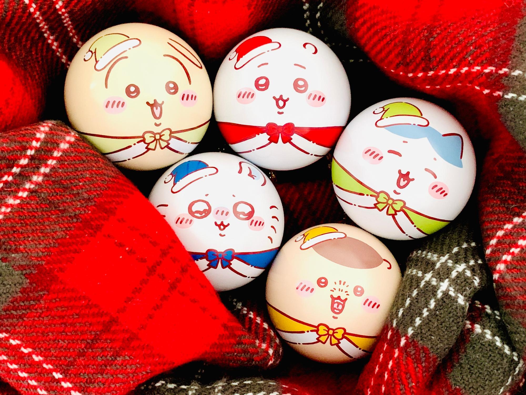 ちいかわがもらえる】クリスマス飾りの中に、なんとおまけも入っ ちいかわがもらえる】クリスマス飾りの中に、なんとおまけも入っ