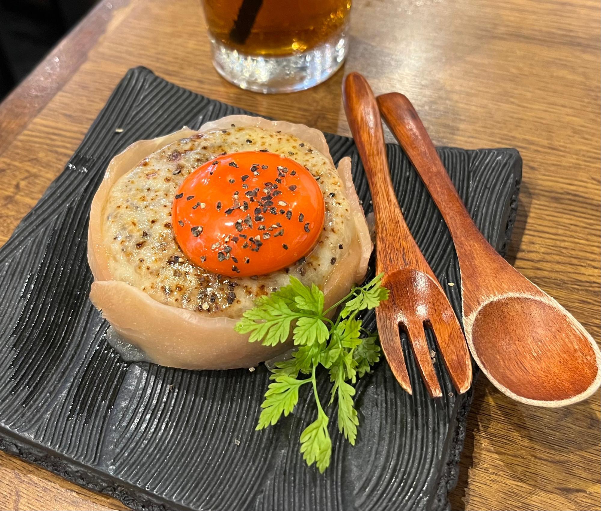 鶏ハムとチーズの焼きおにぎり　500円