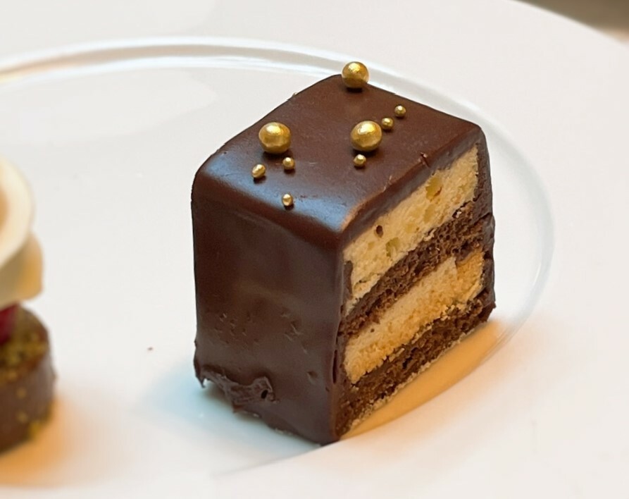 ダブルチョコレートケーキ
