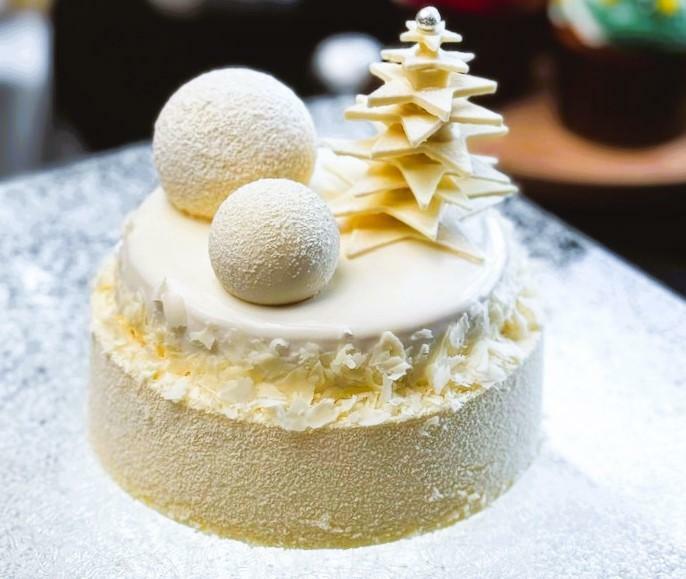 クリスマスケーキ“White Christmas”（直径13cm・4.5号）6,500円