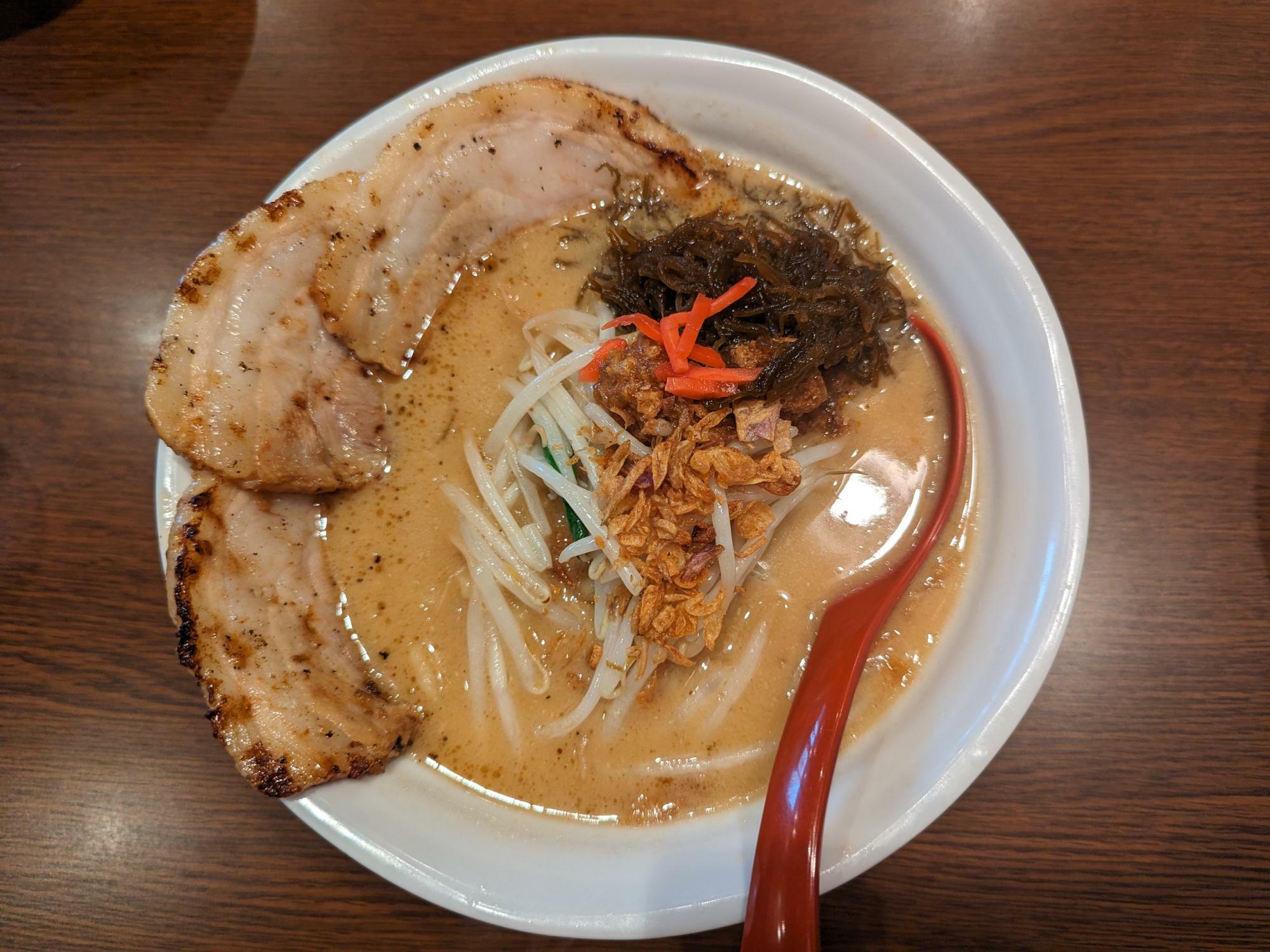 田所商店の沖縄味噌炙りチャーシュー麺