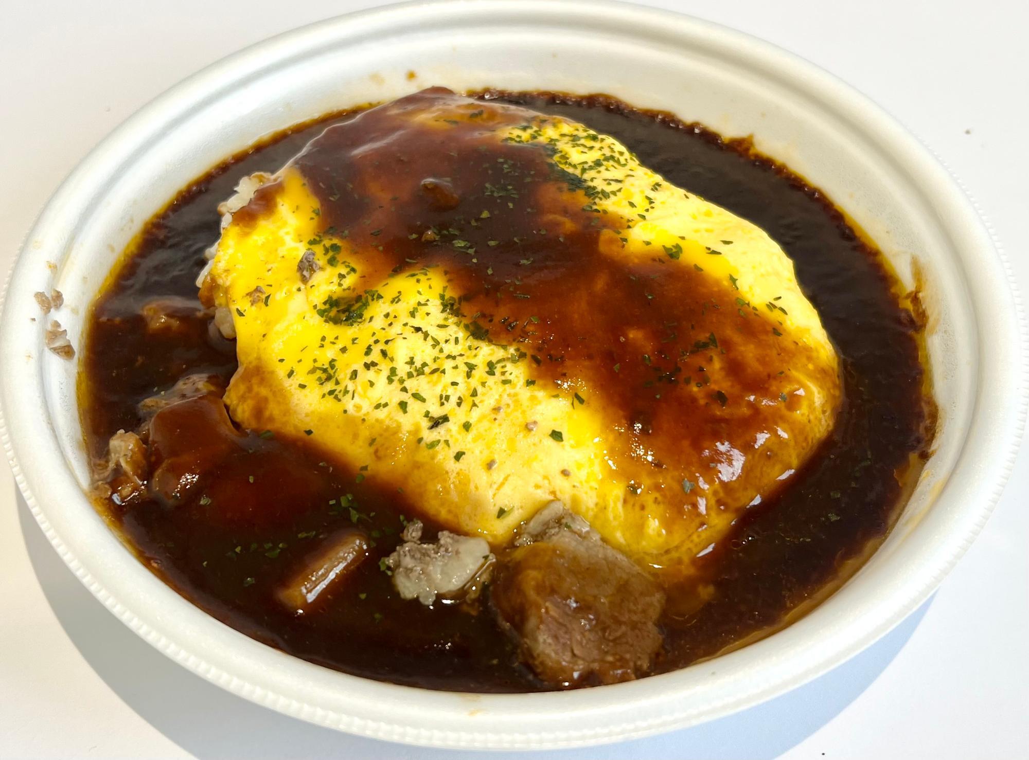 一点物【食品サンプル】ビーフシチュー　オムライス 実物大　新品未使用 THE EAT SHOP izumi の、 ・ふわとろオムライス✕特製ビーフ