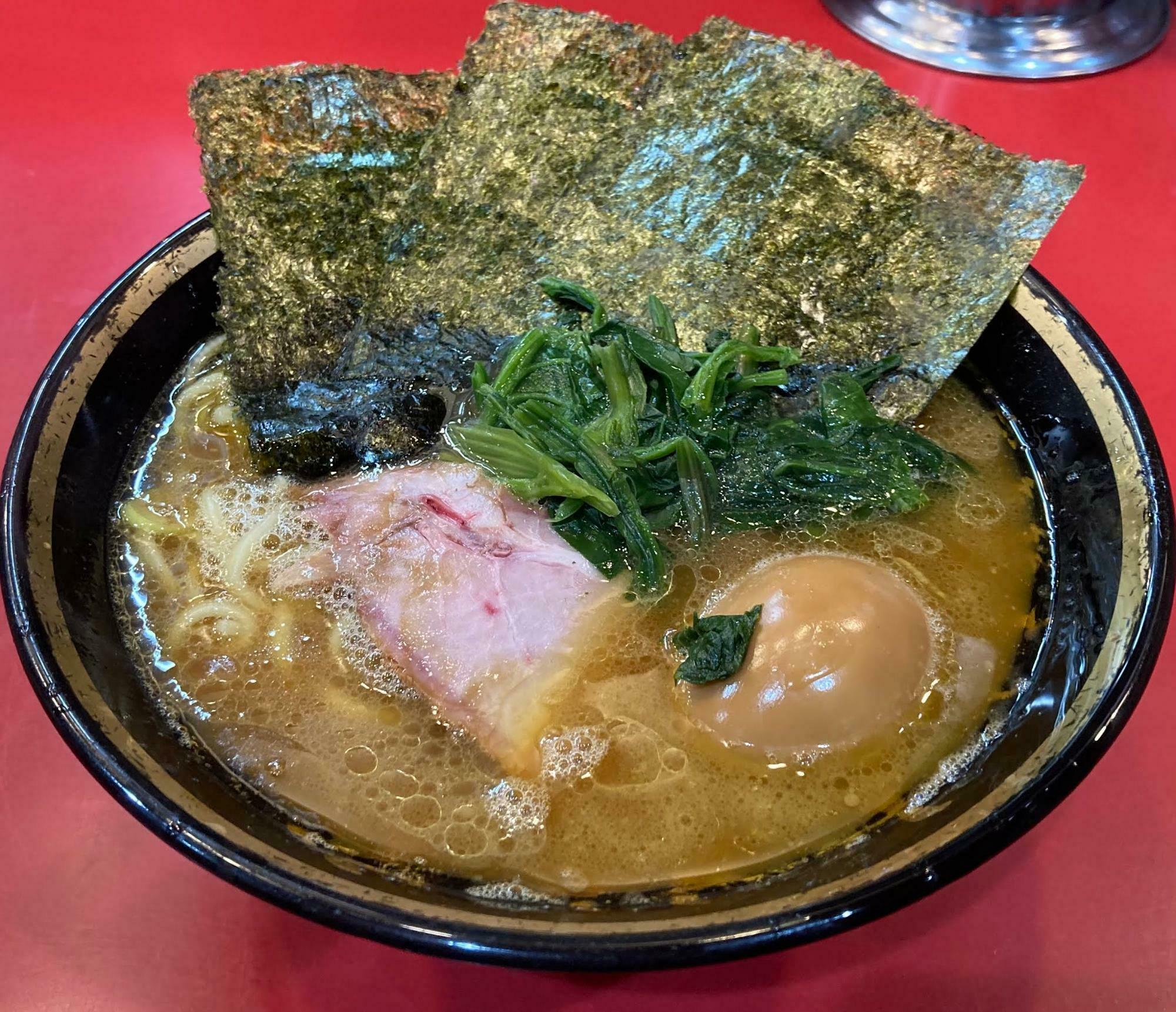 家系総本山吉村家のラーメン