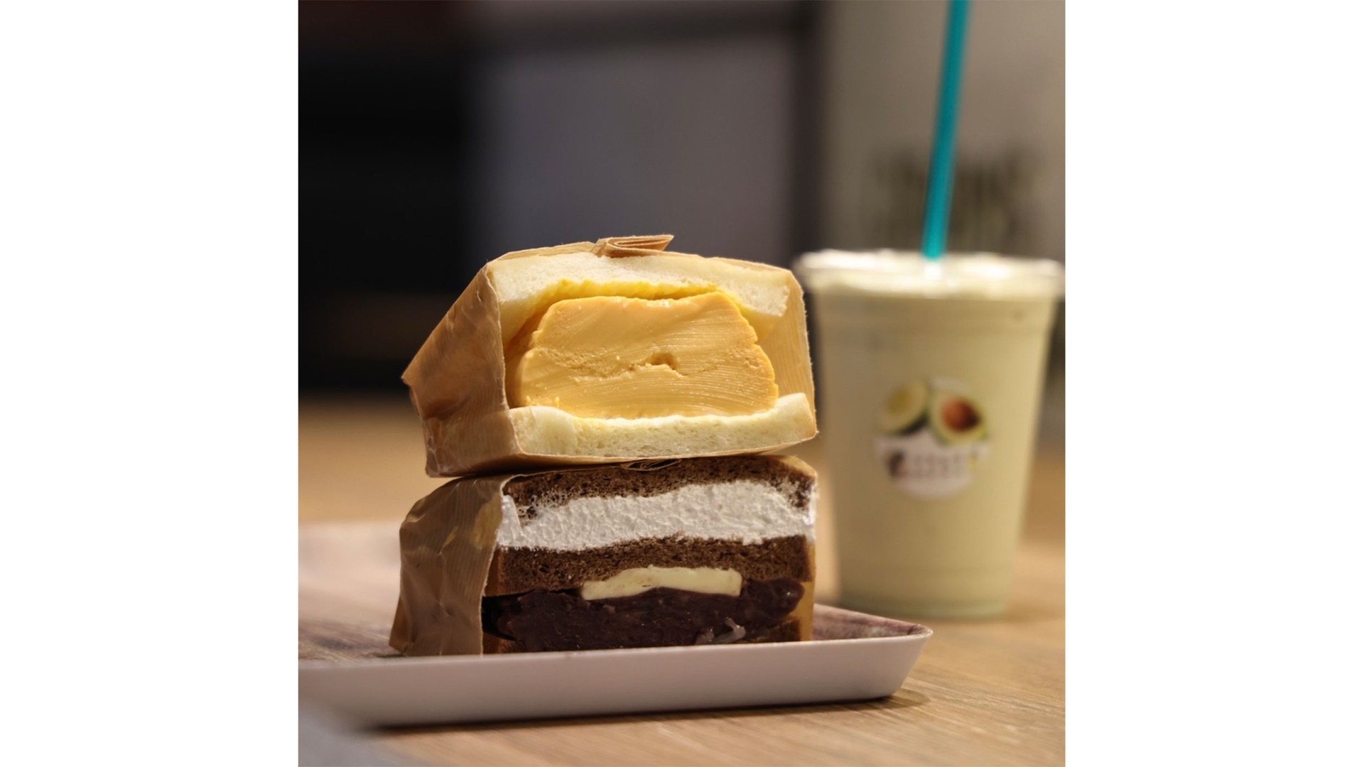 バナナジュース専門店とサンドイッチ専門店が期間限定でコラボ バナナジュース専門店とサンドイッチ専門店が期間限定でコラボ