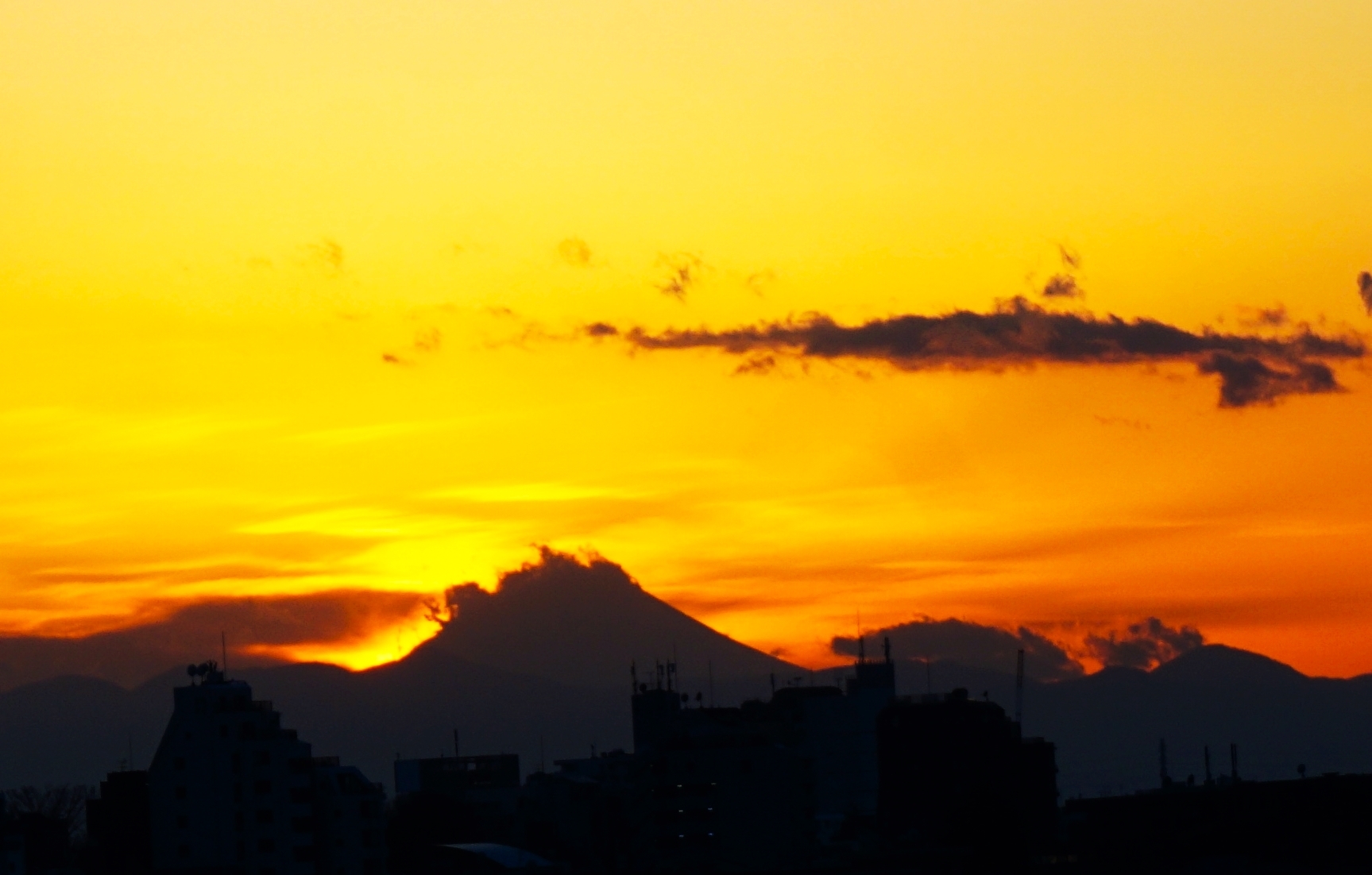 2022年2月1日16時42分の富士山