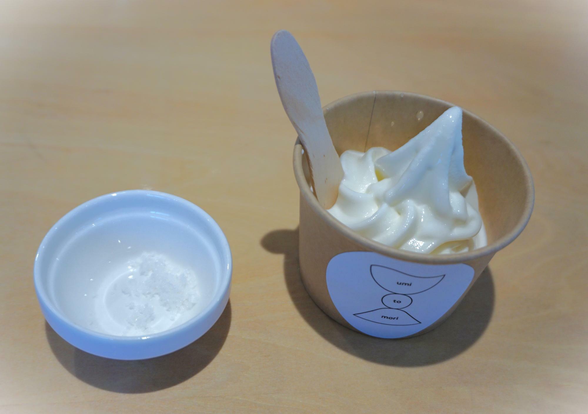 mini塩ソフトクリーム （税込302円）