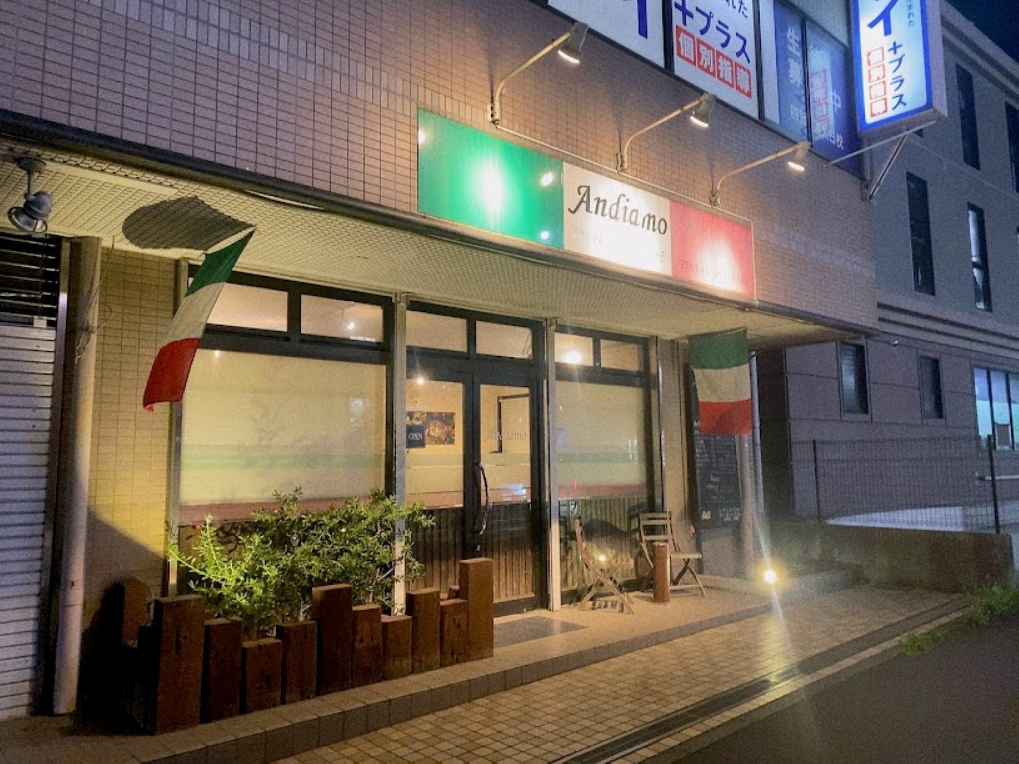 落ち着いた雰囲気のお店です。