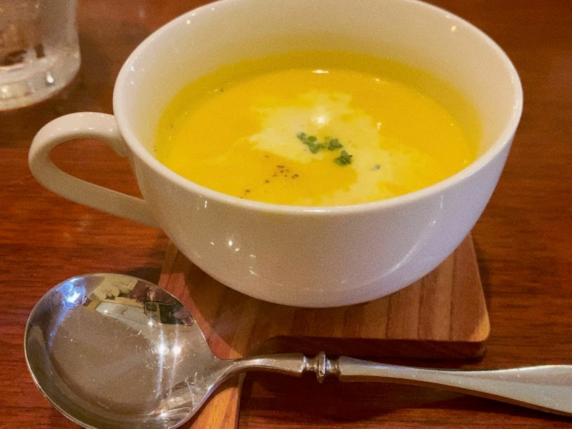 本日のスープはかぼちゃのスープでした。