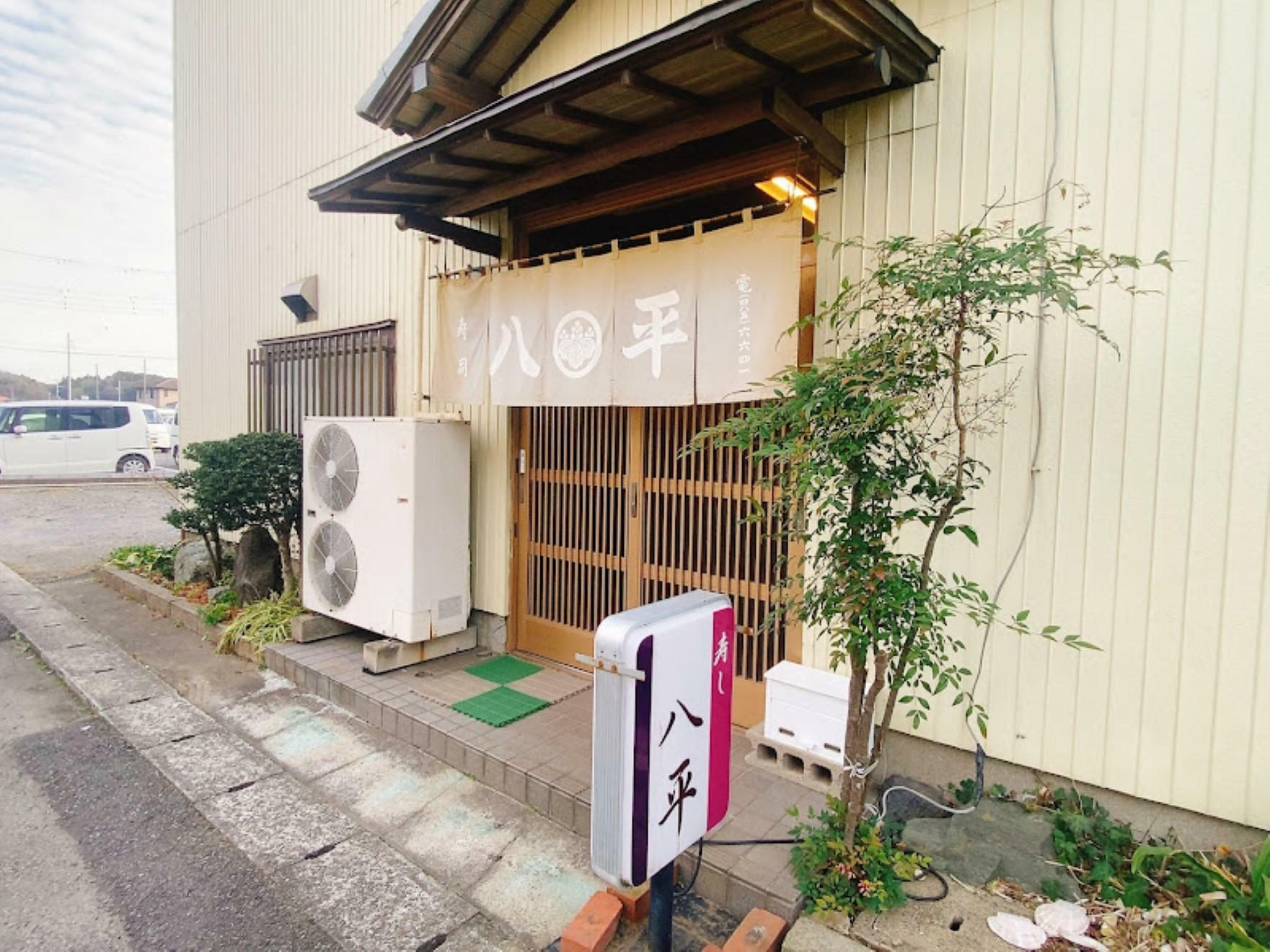 表通りからだとわかりにくいお店は、まさに隠れ家的な場所にあります。