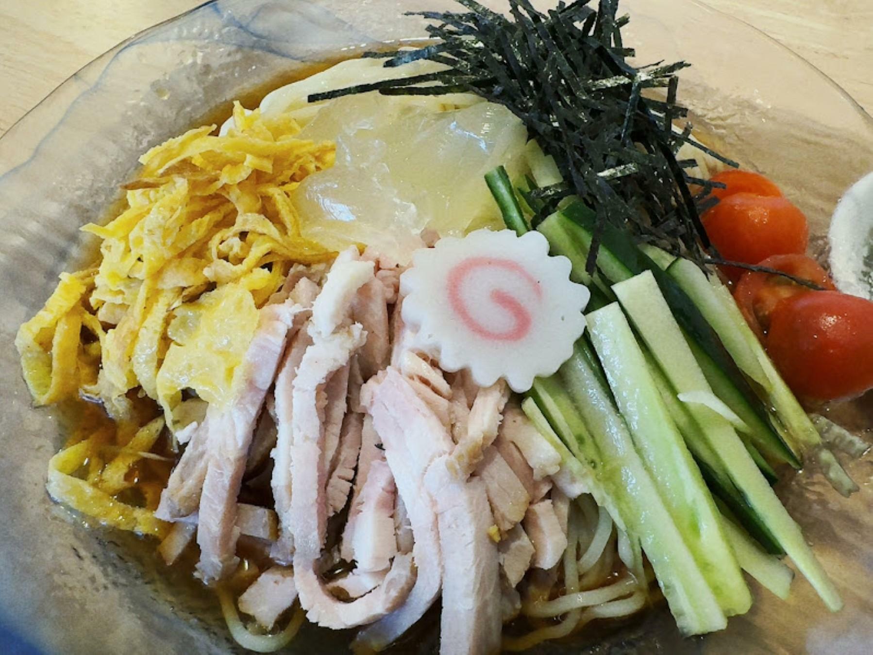 夏季限定の煮干出汁の冷やし中華