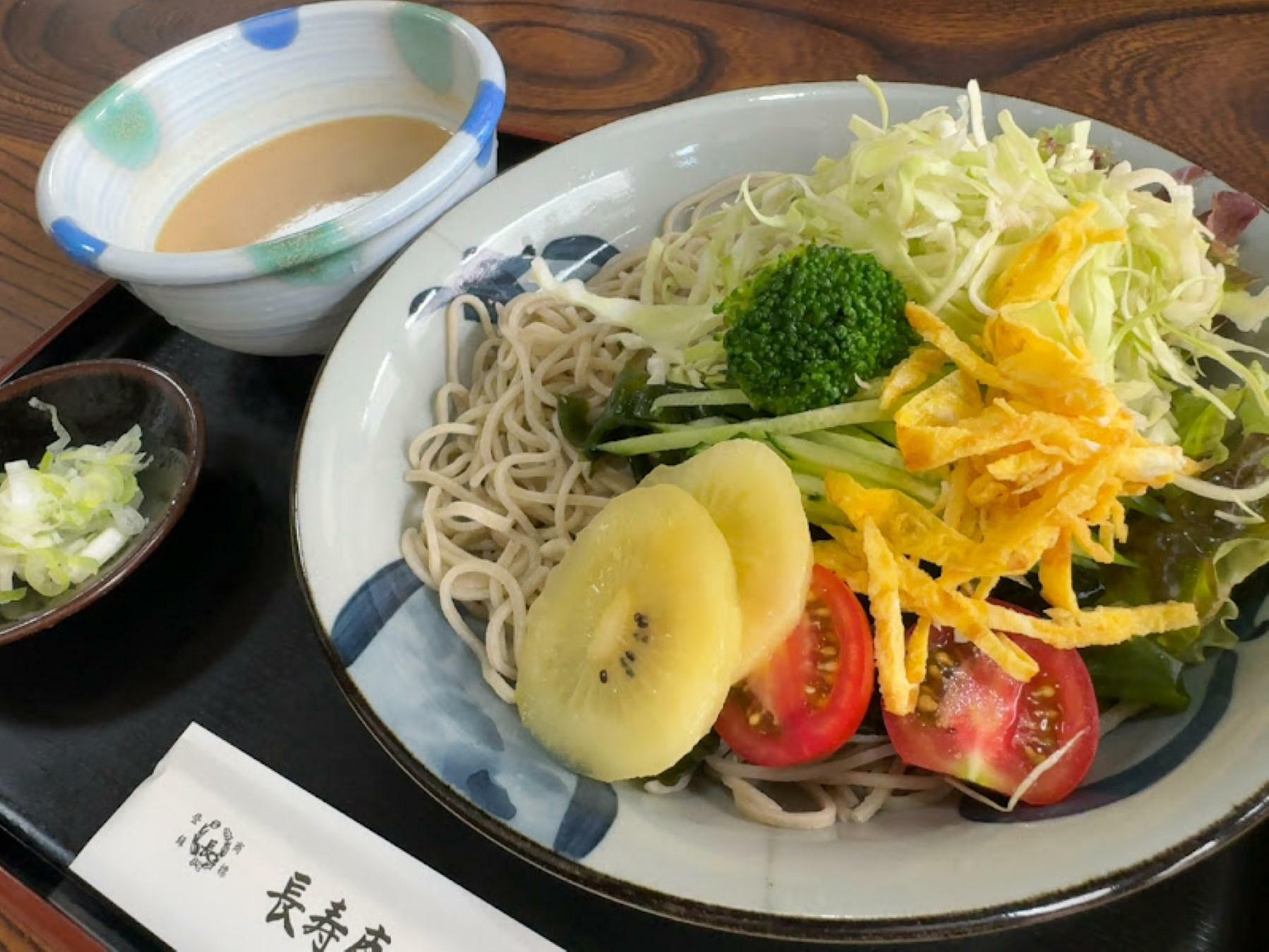 ピーナッツ味噌サラダそば