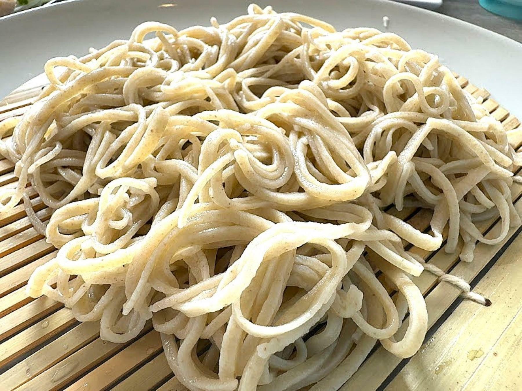 成田産の有機・無農薬栽培の蕎麦粉を使用したお蕎麦は絶品！