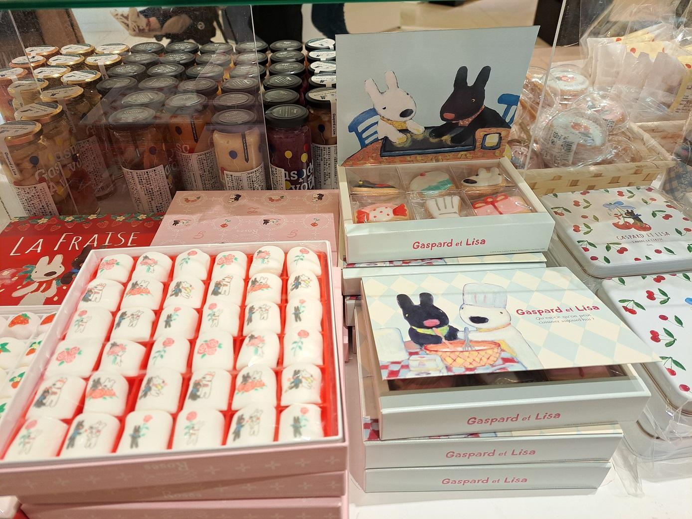 西宮市】「西宮阪急」が「リサとガスパール」だらけに!限定商品 西宮市】「西宮阪急」が「リサとガスパール」だらけに!限定商品