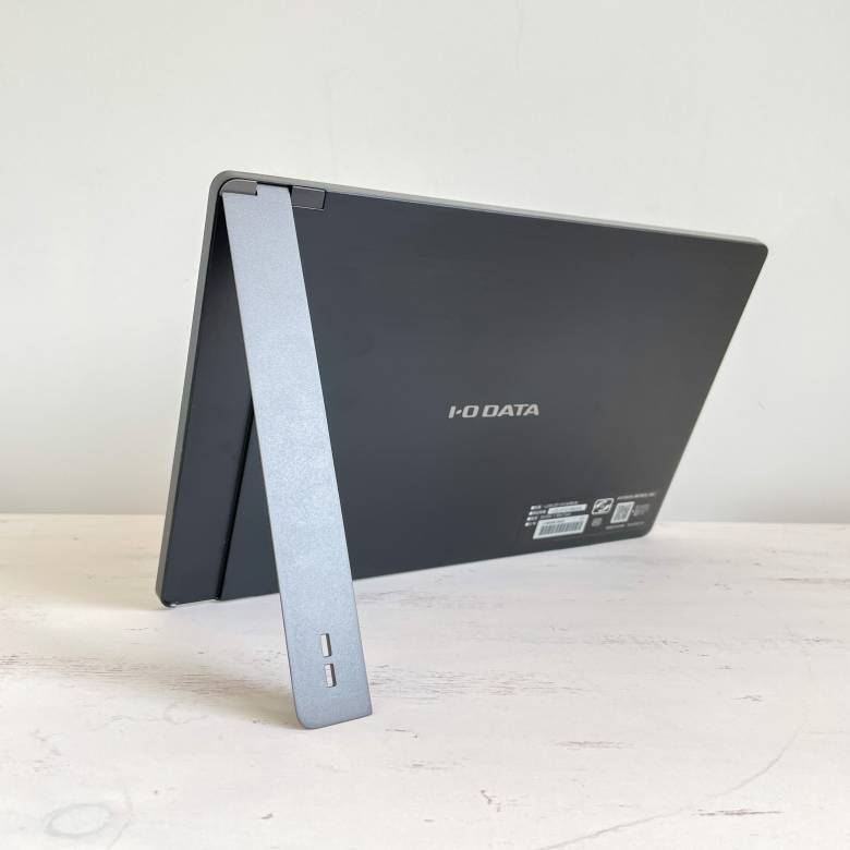 テレワークに最適の13.3型モバイルディスプレイ「IODATA LCD テレワークに最適の13.3型モバイルディスプレイ「IODATA LCD