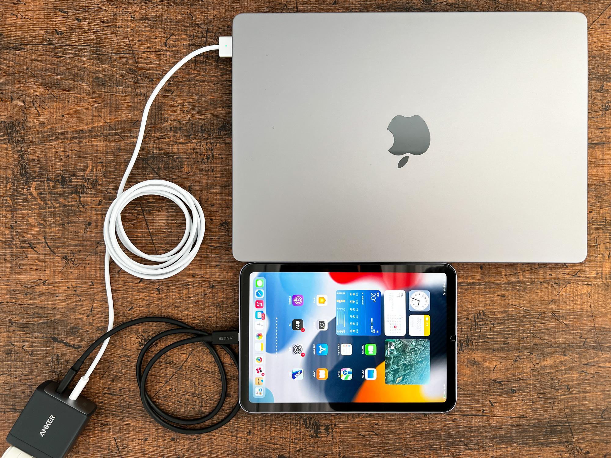 14インチMacBook Proにも最適な最大65W出力の2ポートUSB-C充電器 14インチMacBook Proにも最適な最大65W出力の2ポートUSB-C充電器