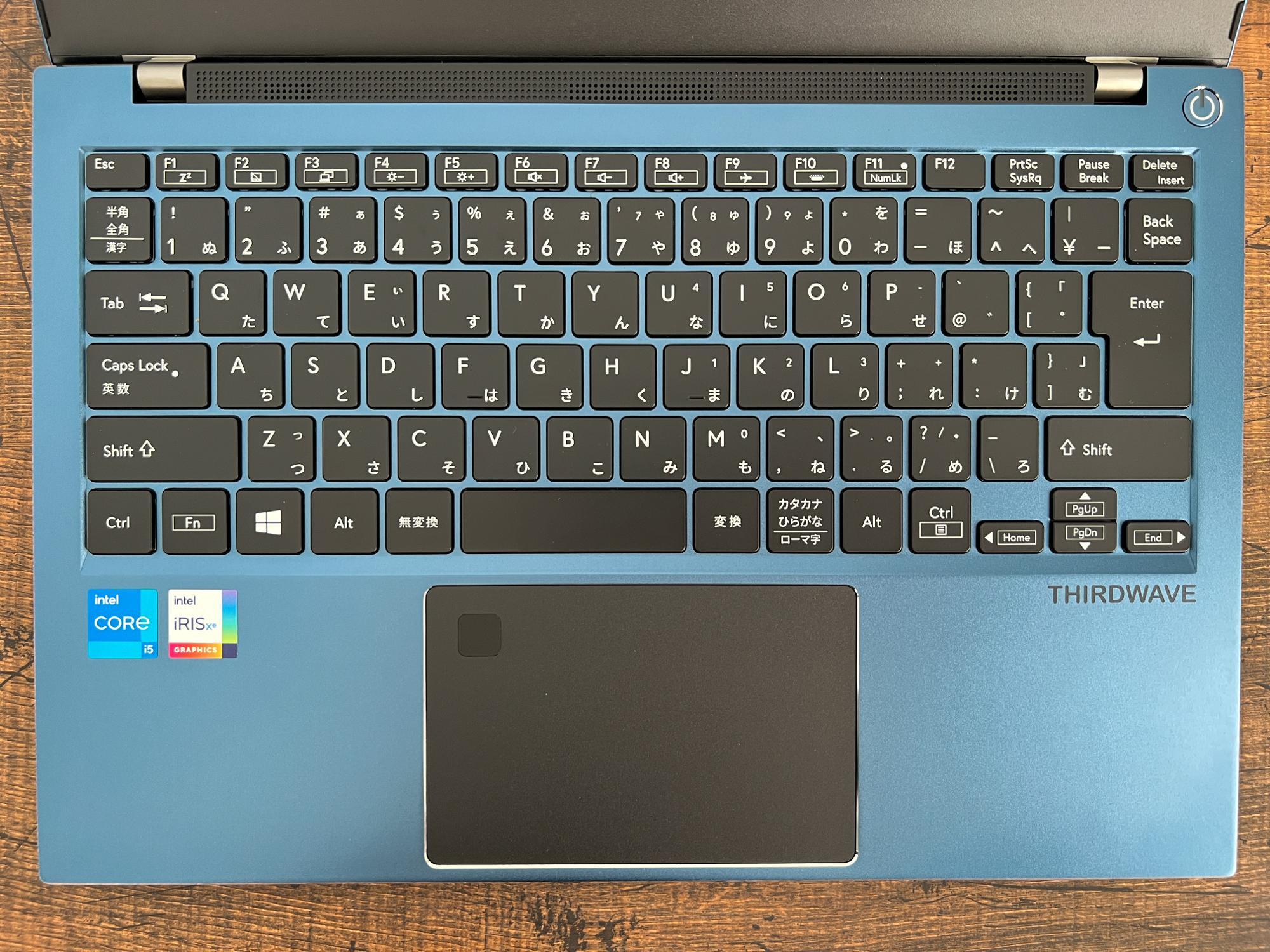 ラピスブルーとSAKURAの2色で彩る14型モバイルノートPC ラピスブルーとSAKURAの2色で彩る14型モバイルノートPC