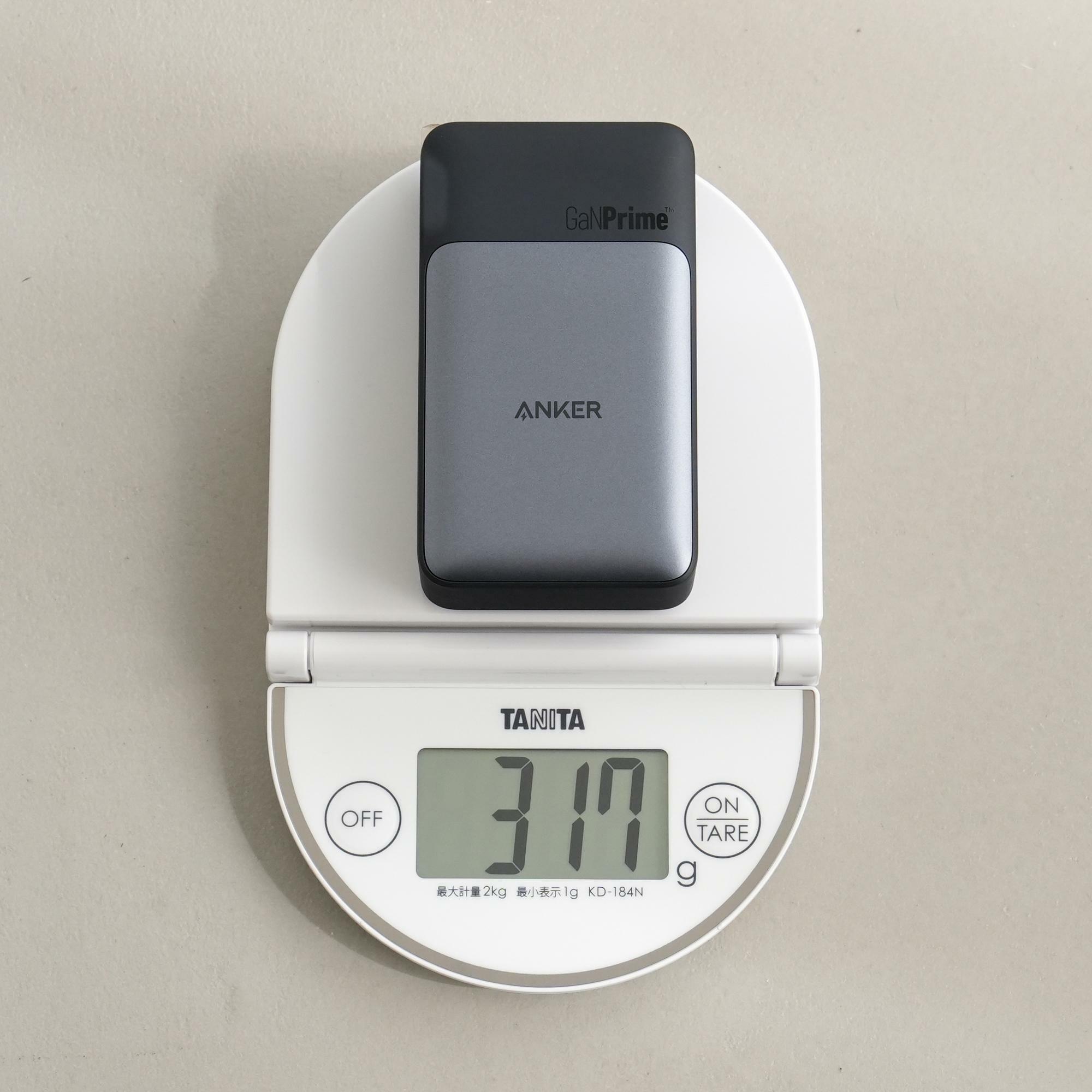 Anker 733 Power Bank (GaNPrime PowerCore 65W)の重量