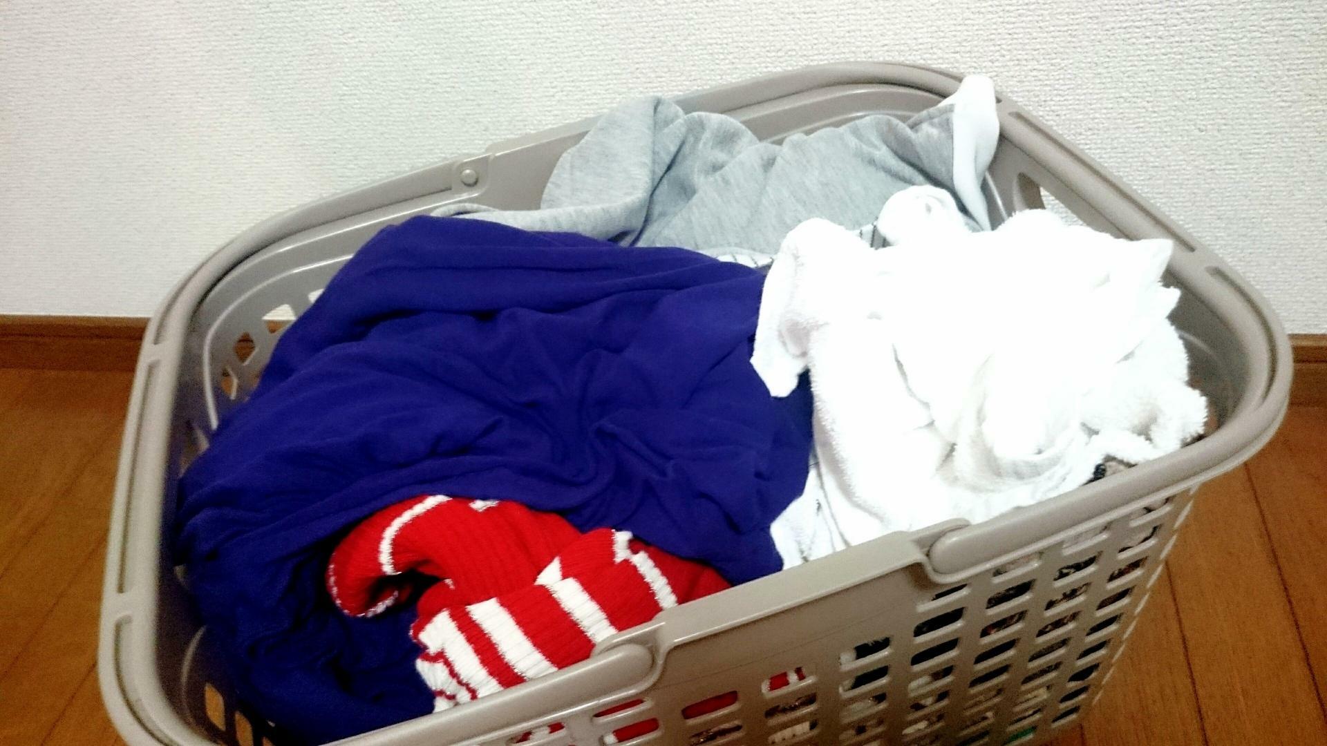 濡れたタオルをそのまま洗濯カゴに入れてはいけない！