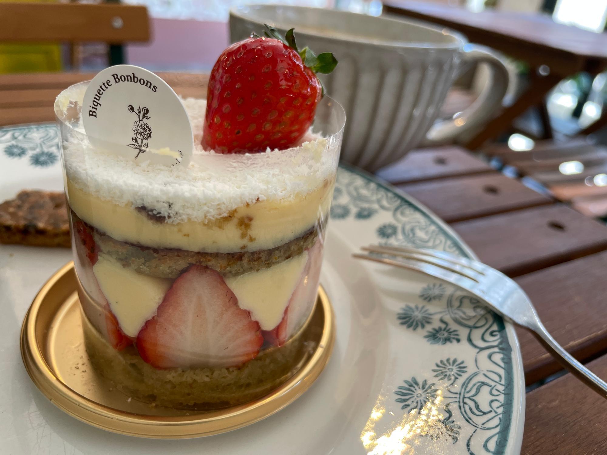 金沢市】『ビケットボンボン』パリのような雰囲気の店内で味わう 金沢市】『ビケットボンボン』パリのような雰囲気の店内で味わう