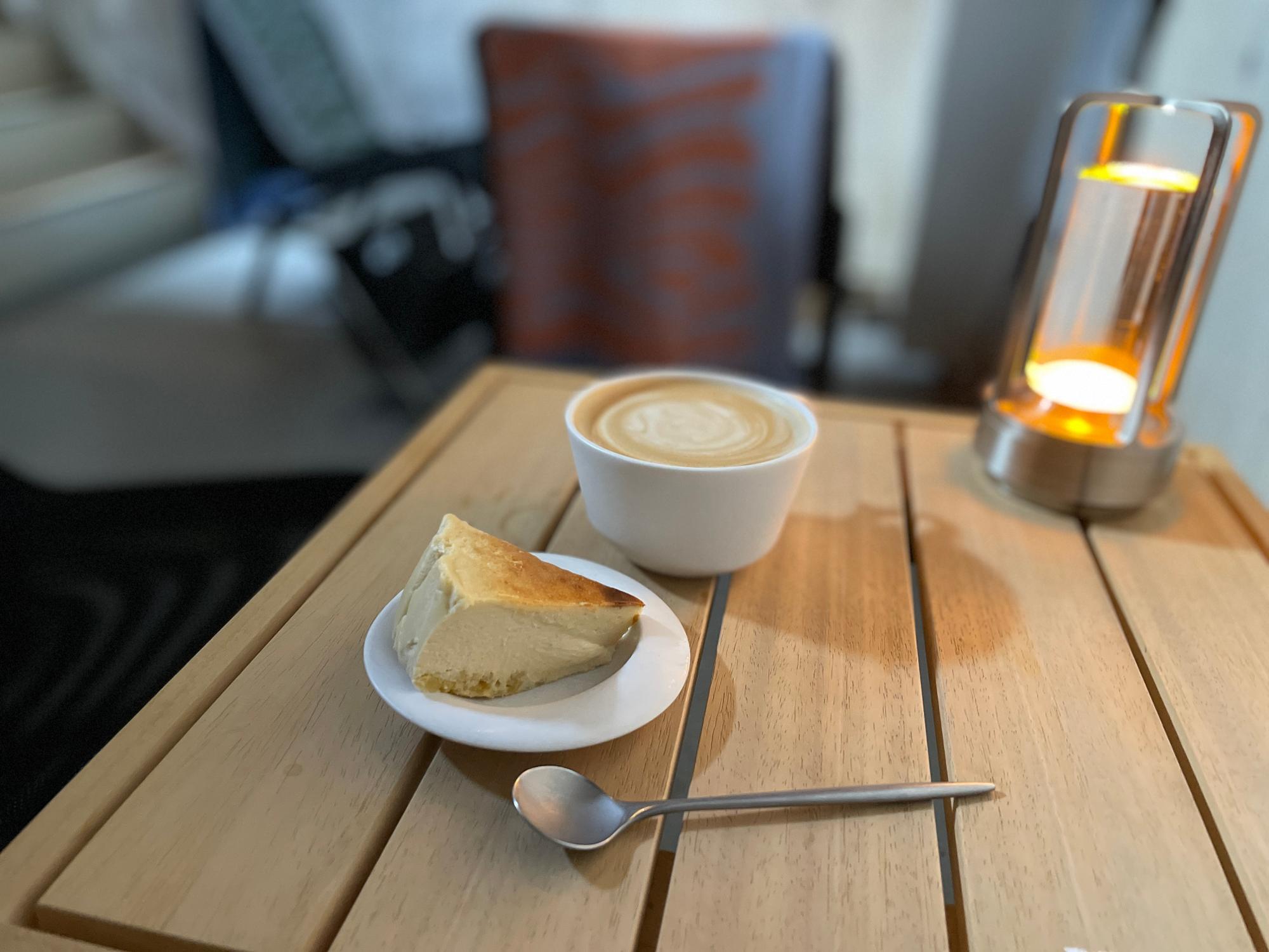 金沢市】『6 APARTMENT COFFEE』 地下スペースあり!隠れ家 金沢市】『6 APARTMENT COFFEE』 地下スペースあり!隠れ家
