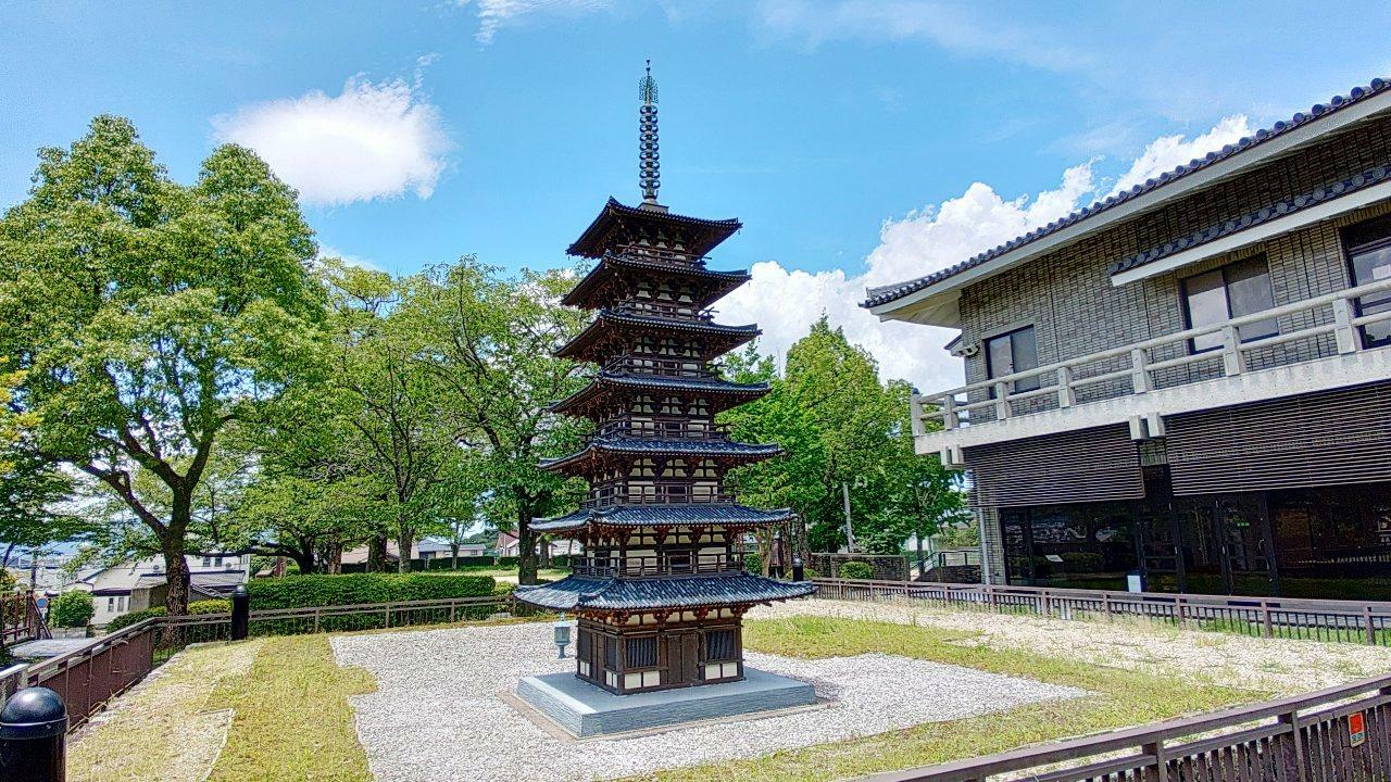 太宰府市文化ふれあい館の七重塔レプリカ