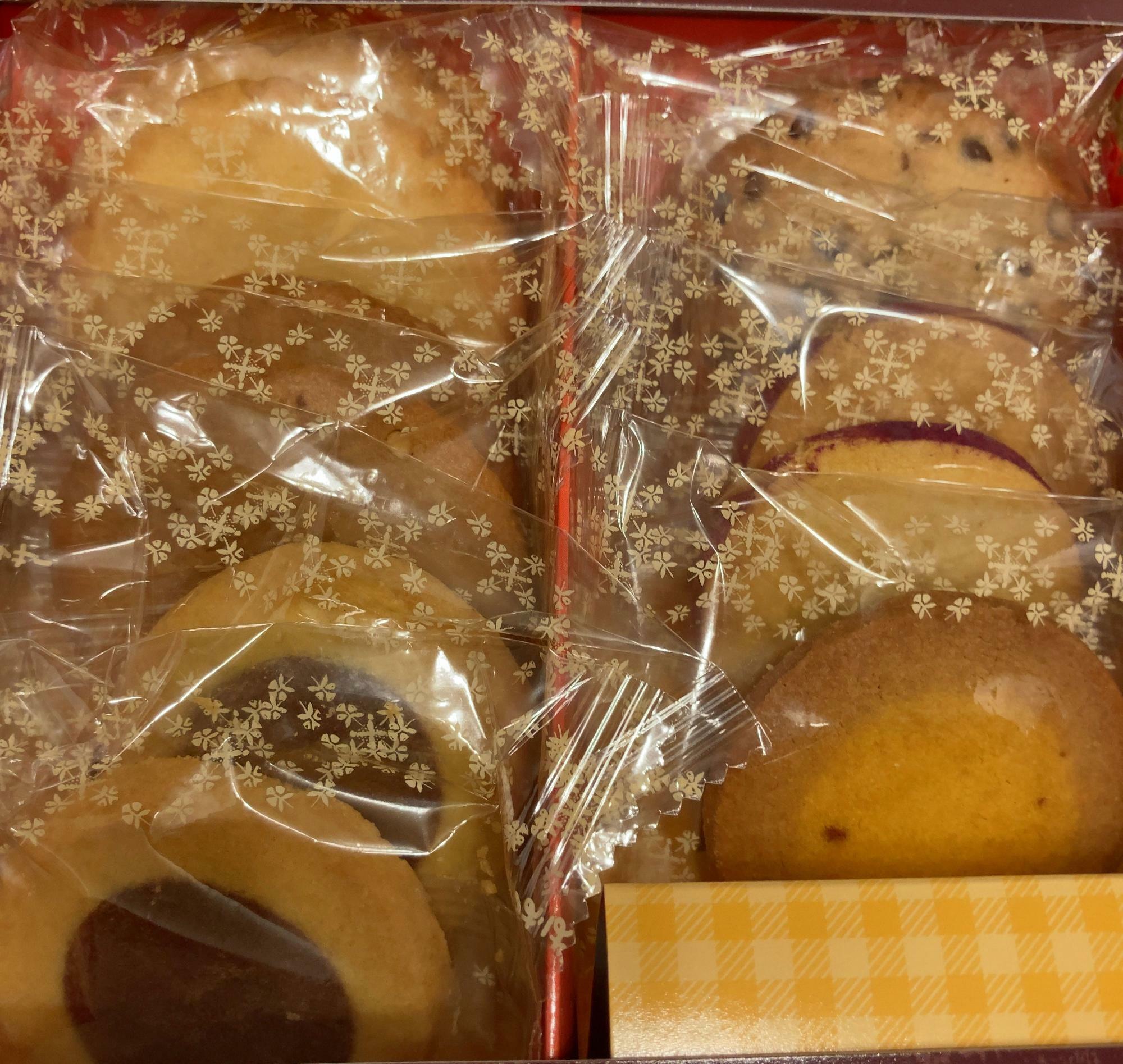 ６種類11個入り（1,080円）のクッキーです。