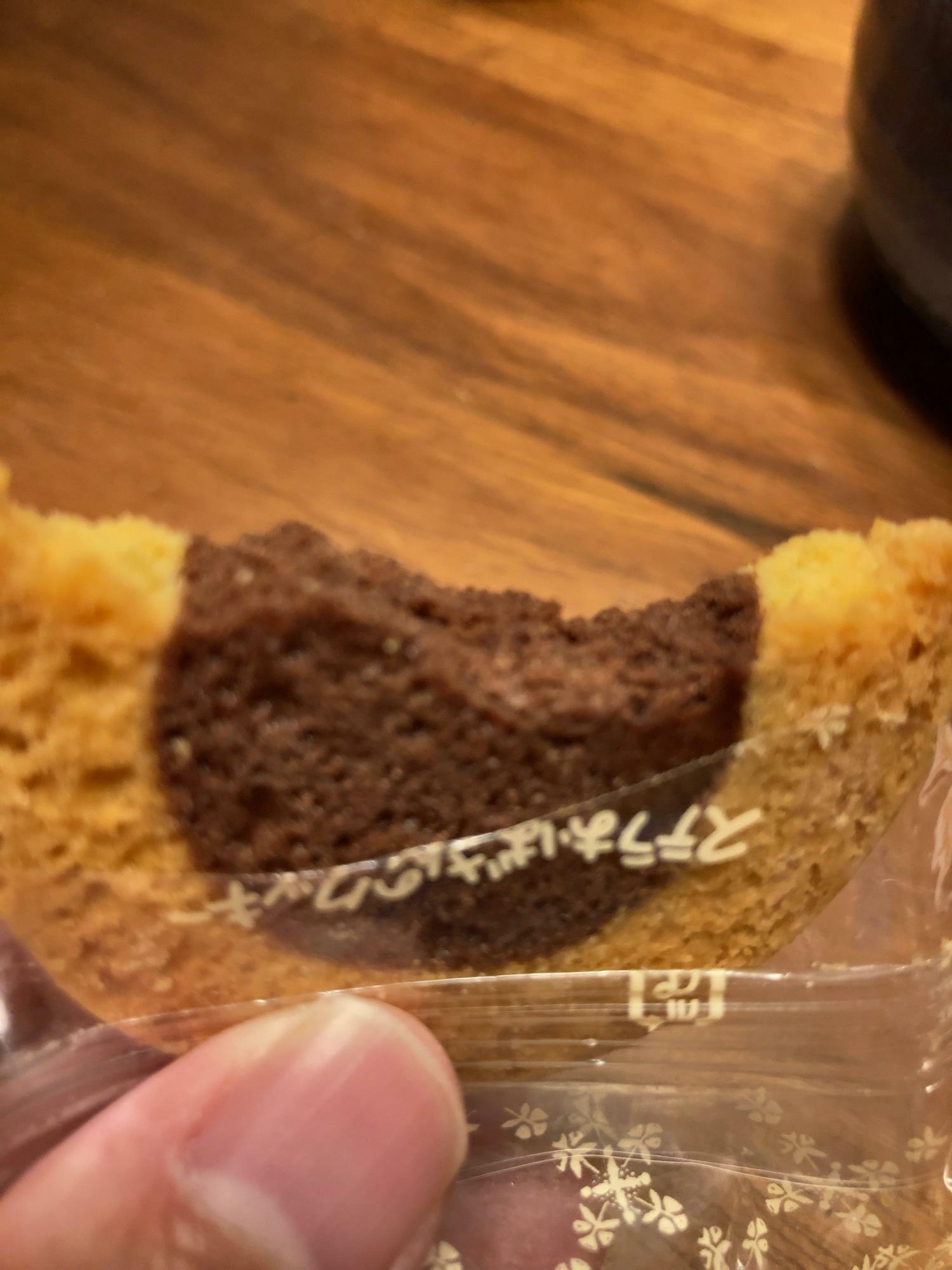 マロンチョコクッキーです。真ん中部分がマロンチョコです。