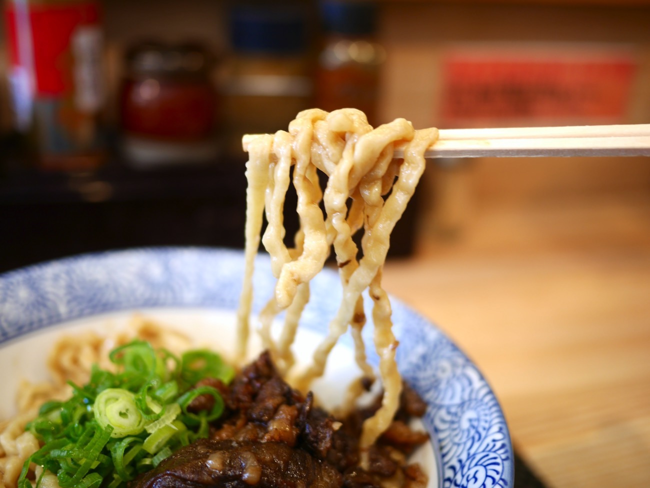 太めのちぢれ麺