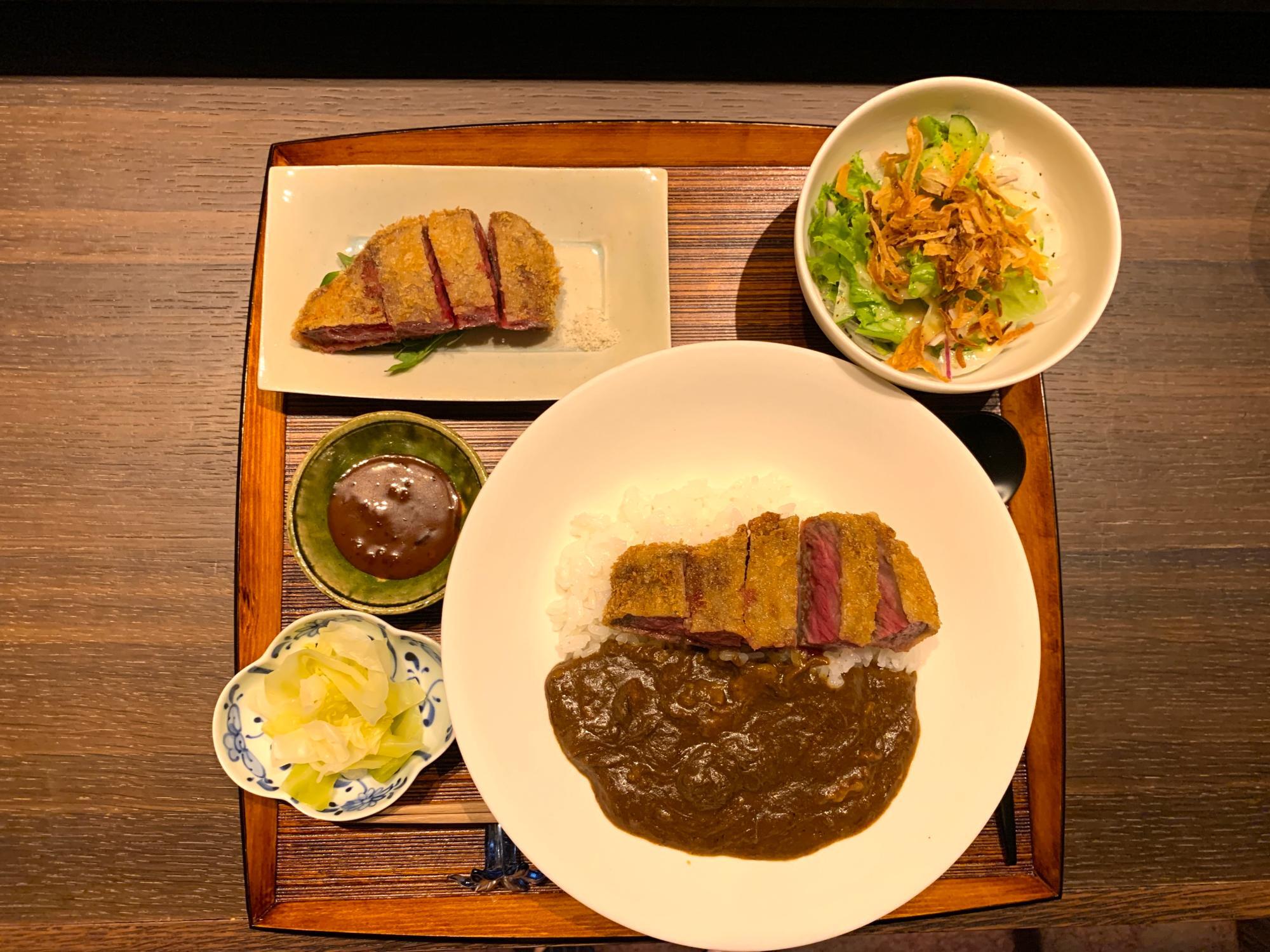 「但馬牛ビフカツと牛タンカレー 」