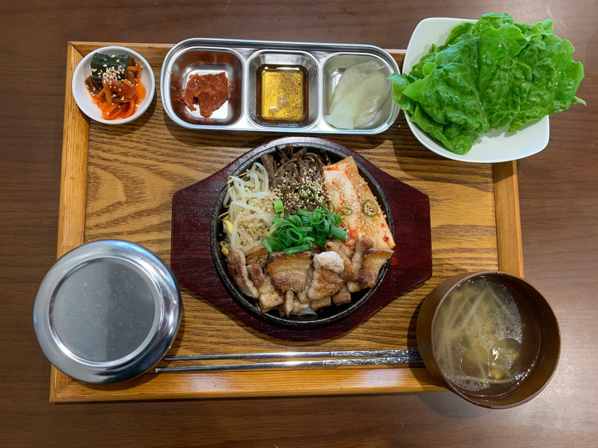 「サムギュプサル定食」