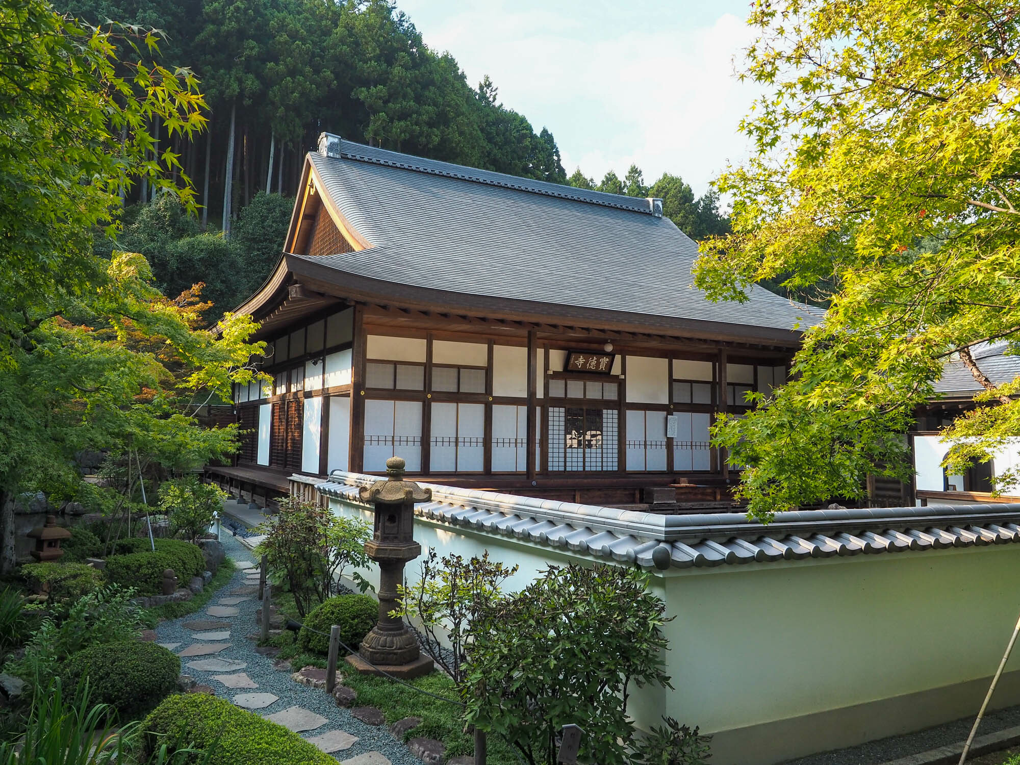 境内にて(9月末の様子)