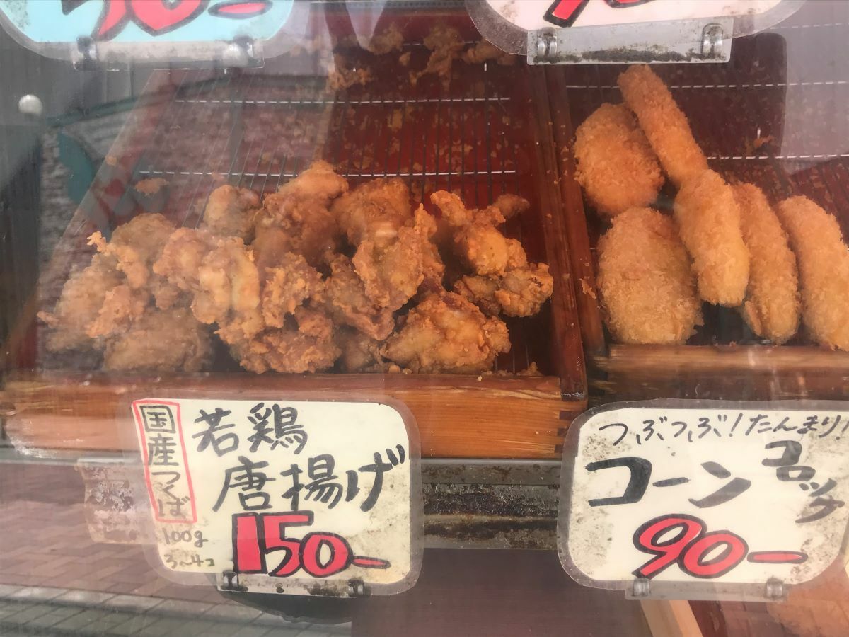 左：つくば鶏の唐揚げ（100g150円）