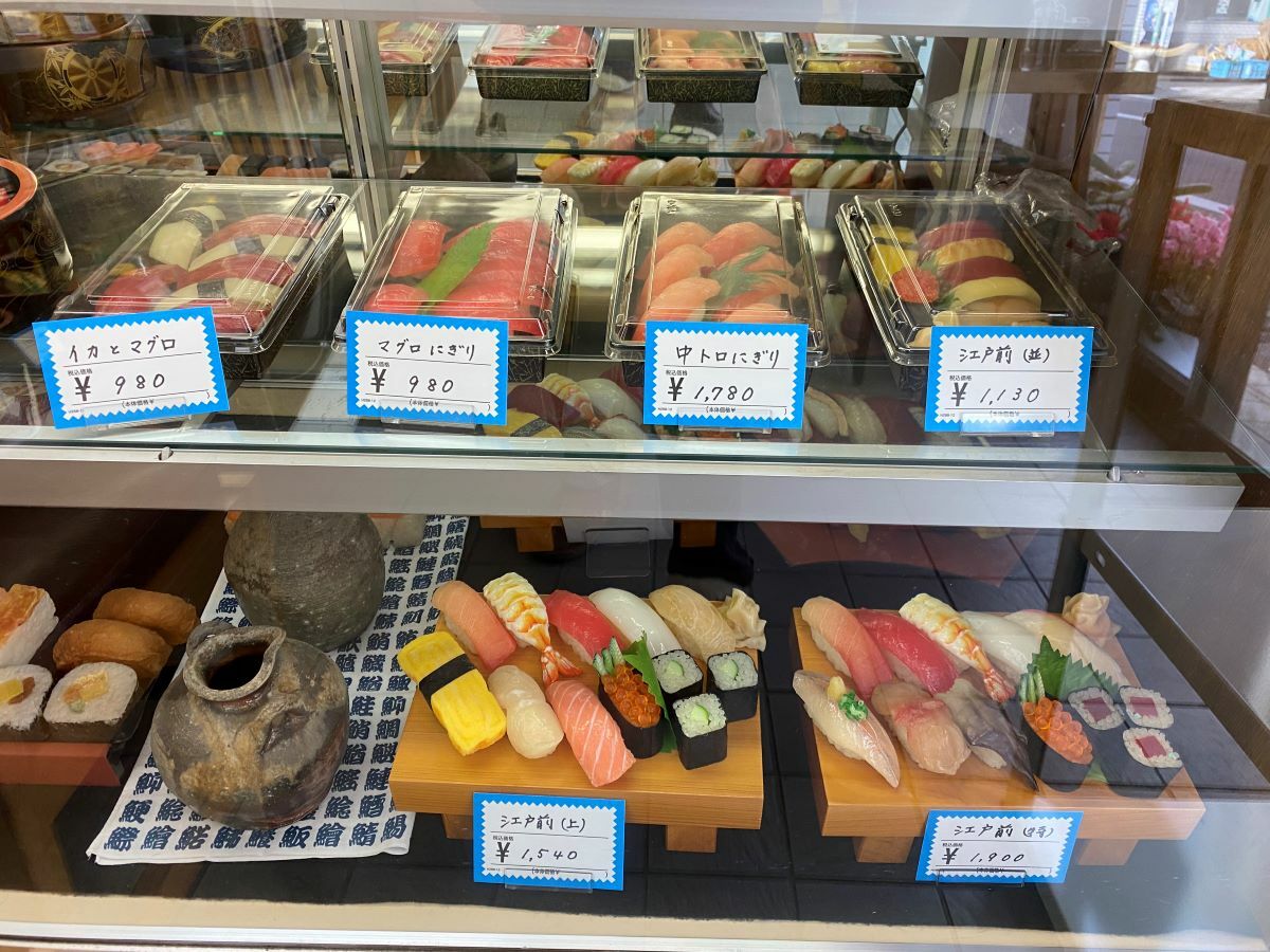 江戸前寿司も各種あります。