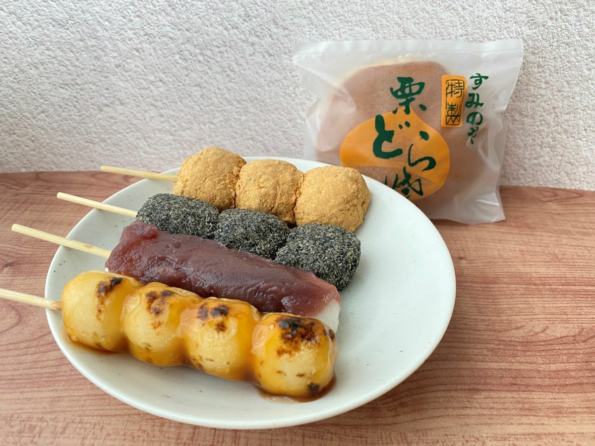 お団子（各80円）、栗どらやき（170円）＊価格は全て税込み